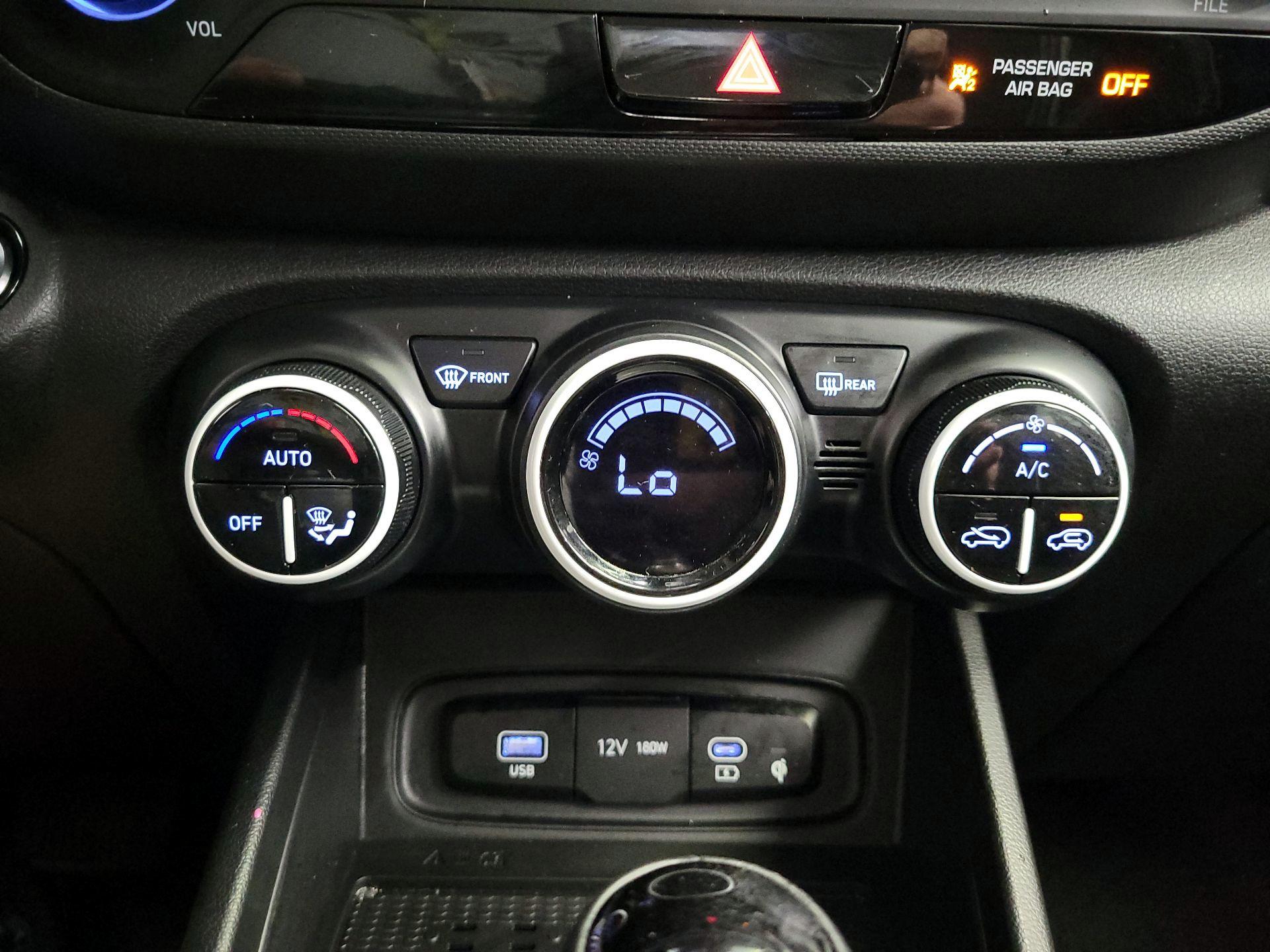 Thumbnail: 2024 Hyundai Venue - 17