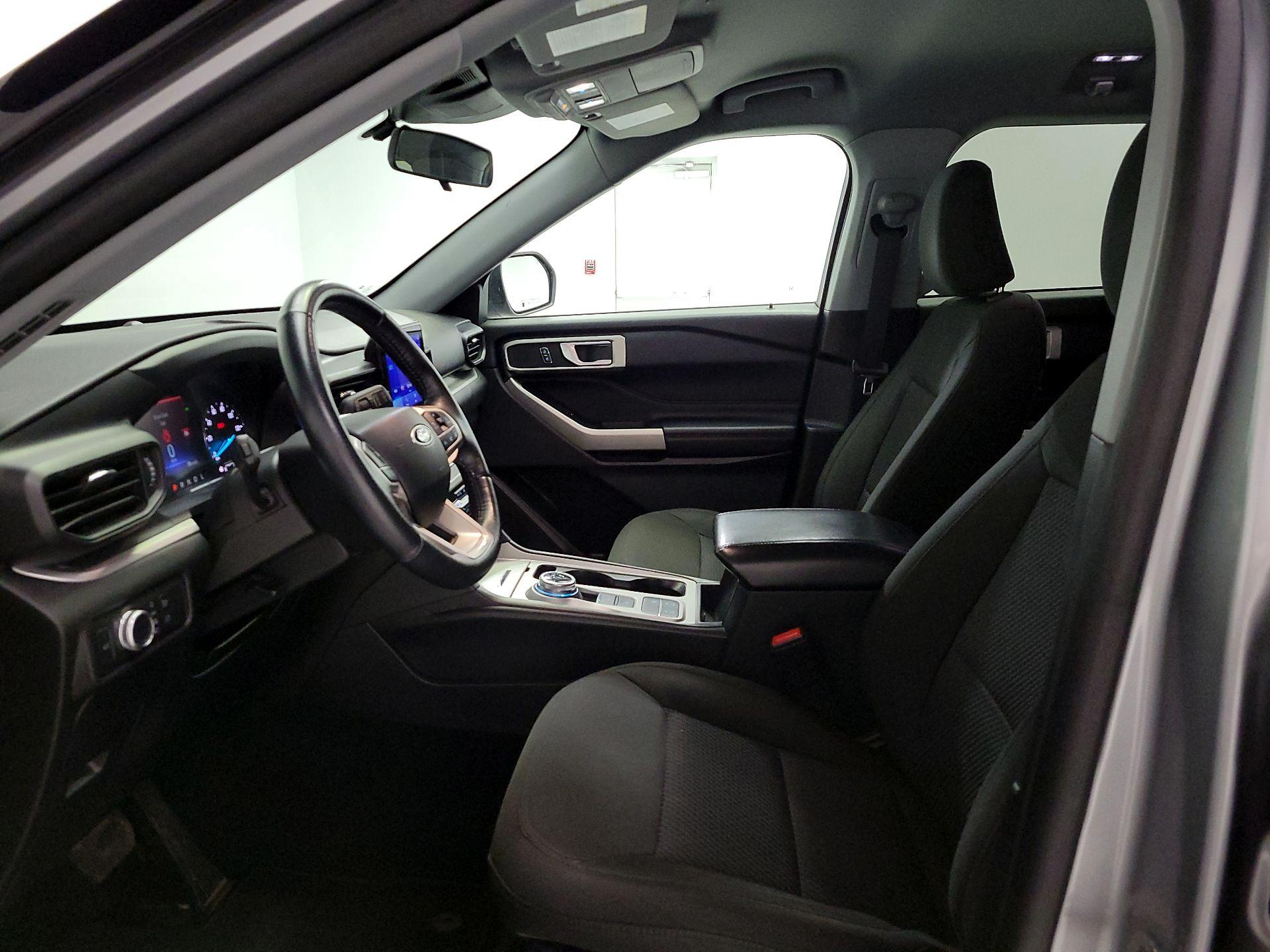 Thumbnail: 2022 Ford Explorer - 11