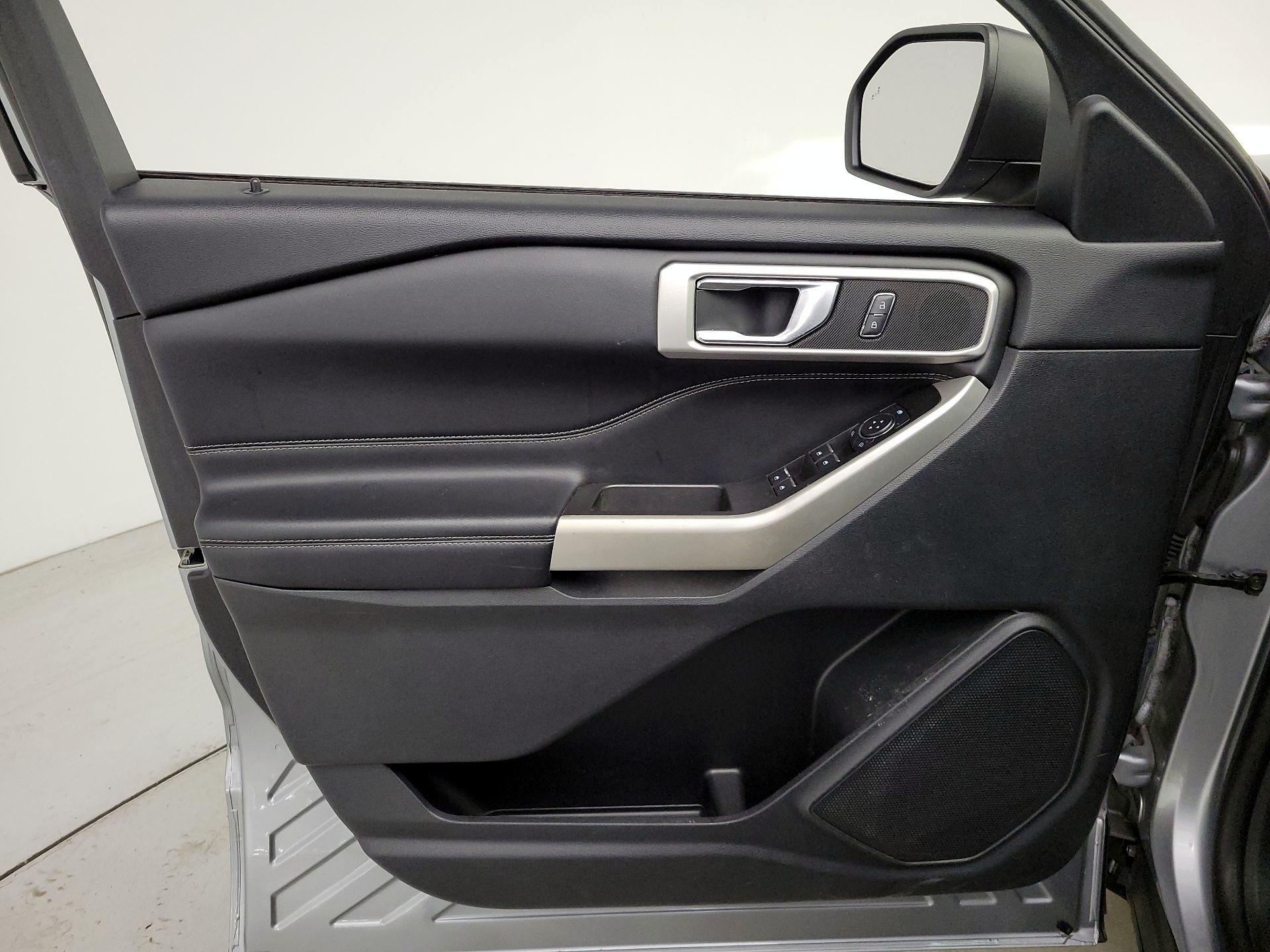 Thumbnail: 2022 Ford Explorer - 12