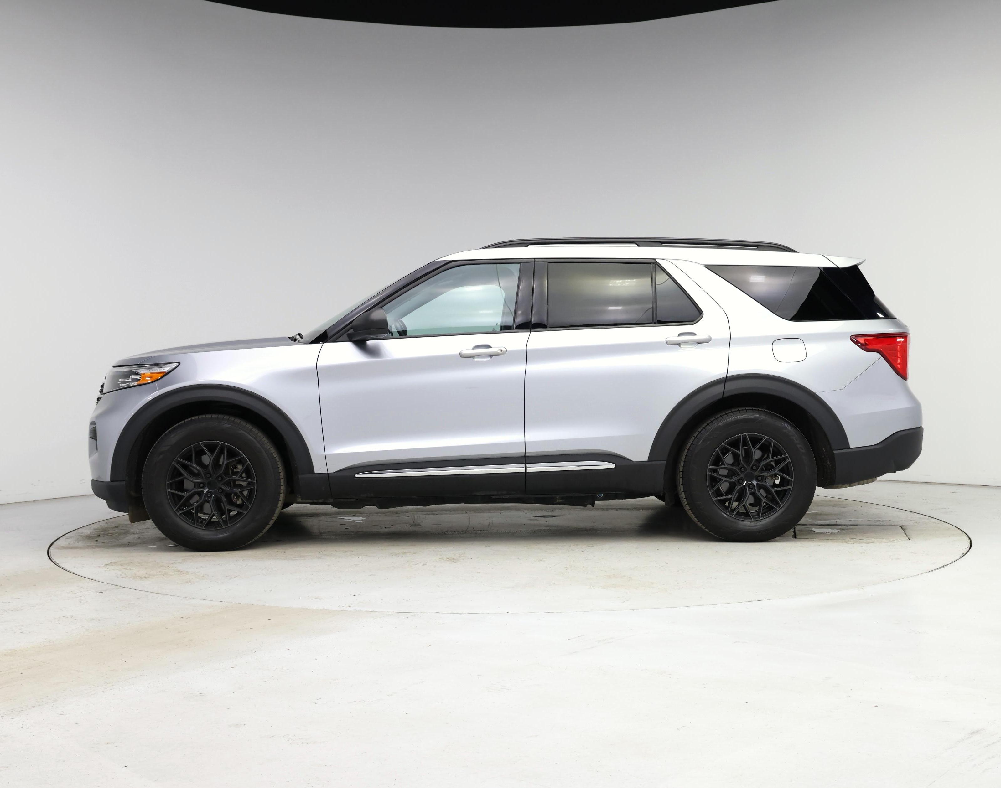 Thumbnail: 2022 Ford Explorer - 3
