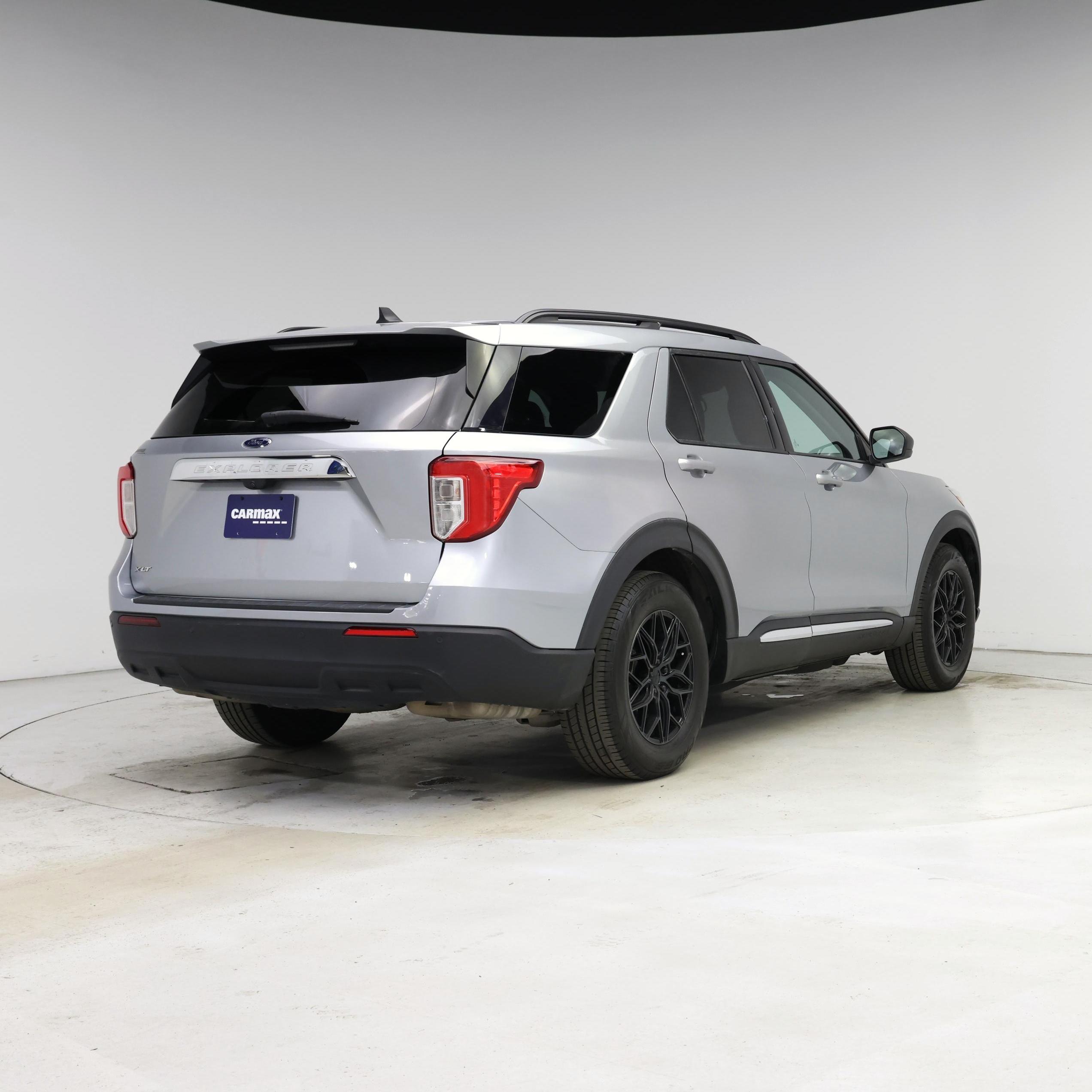 Thumbnail: 2022 Ford Explorer - 8