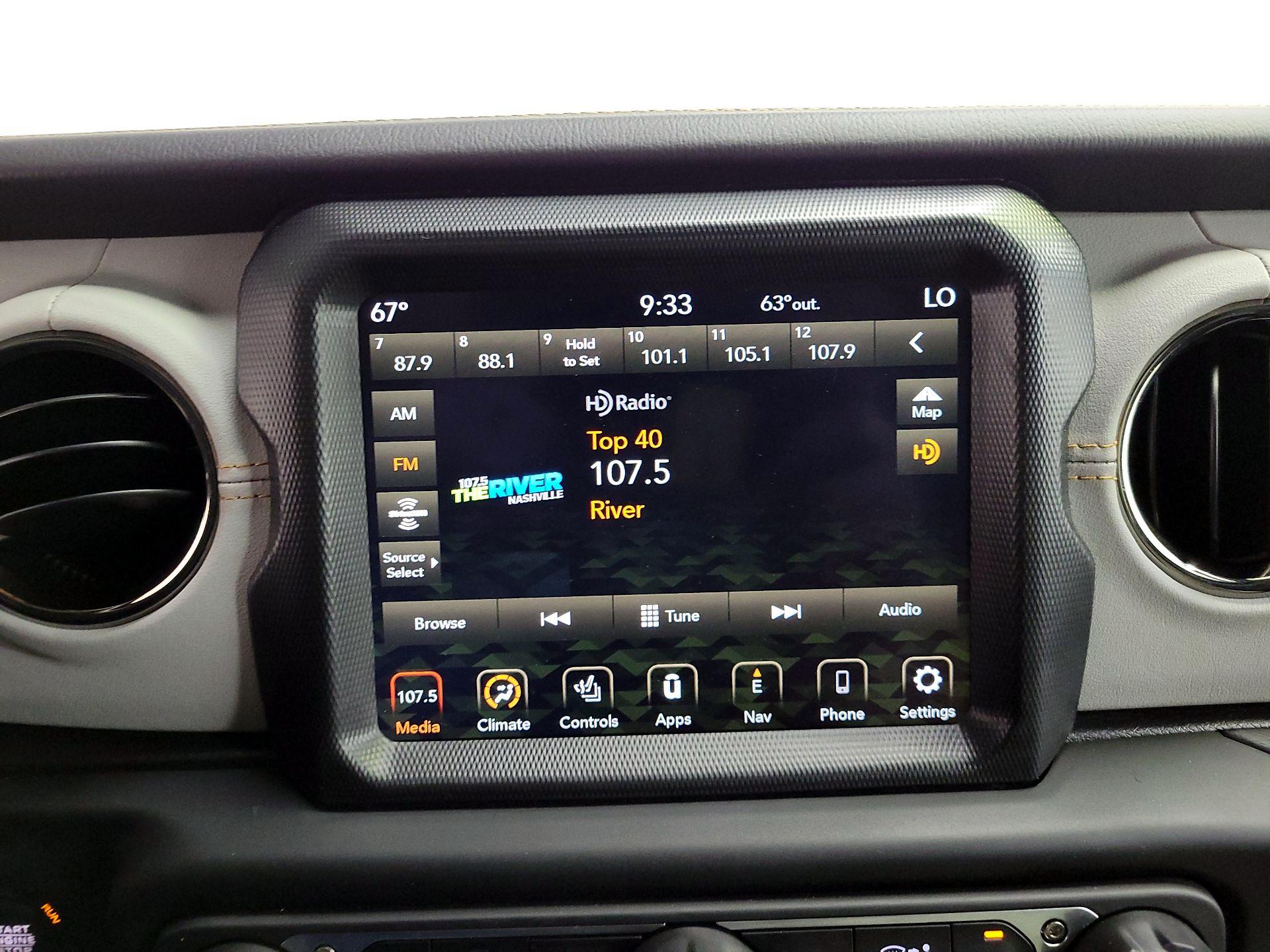 Thumbnail: 2023 Jeep Wrangler - 16