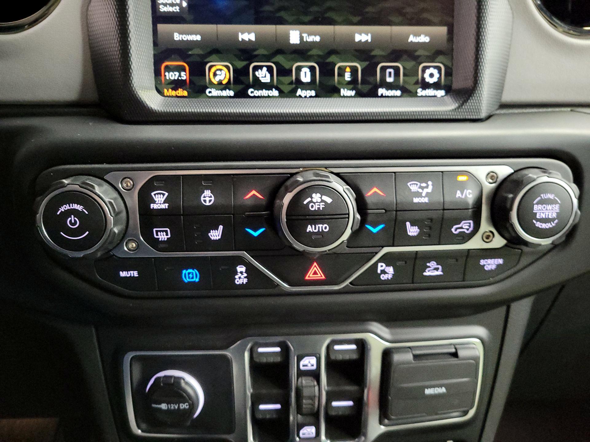 Thumbnail: 2023 Jeep Wrangler - 17