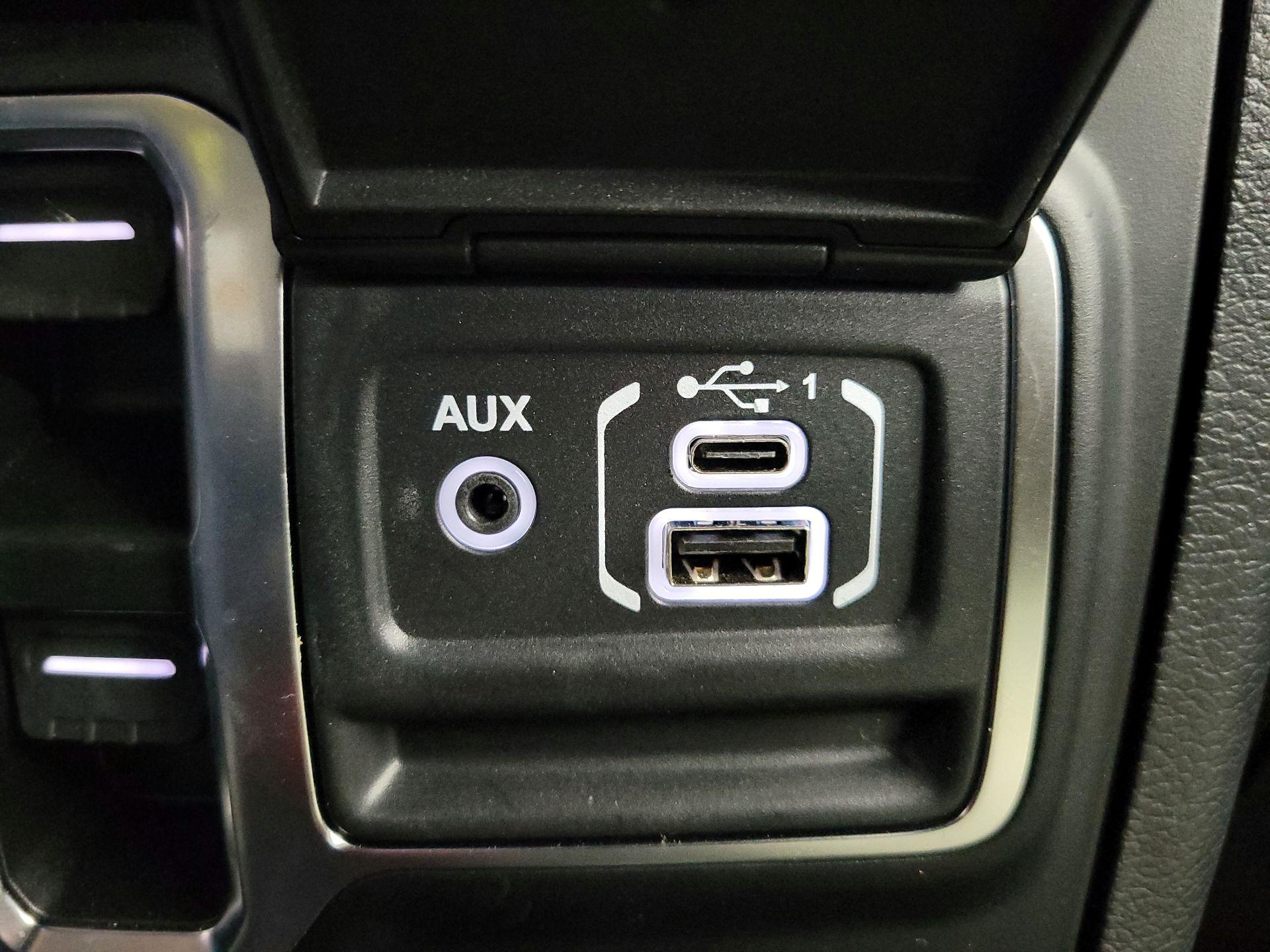 Thumbnail: 2023 Jeep Wrangler - 19