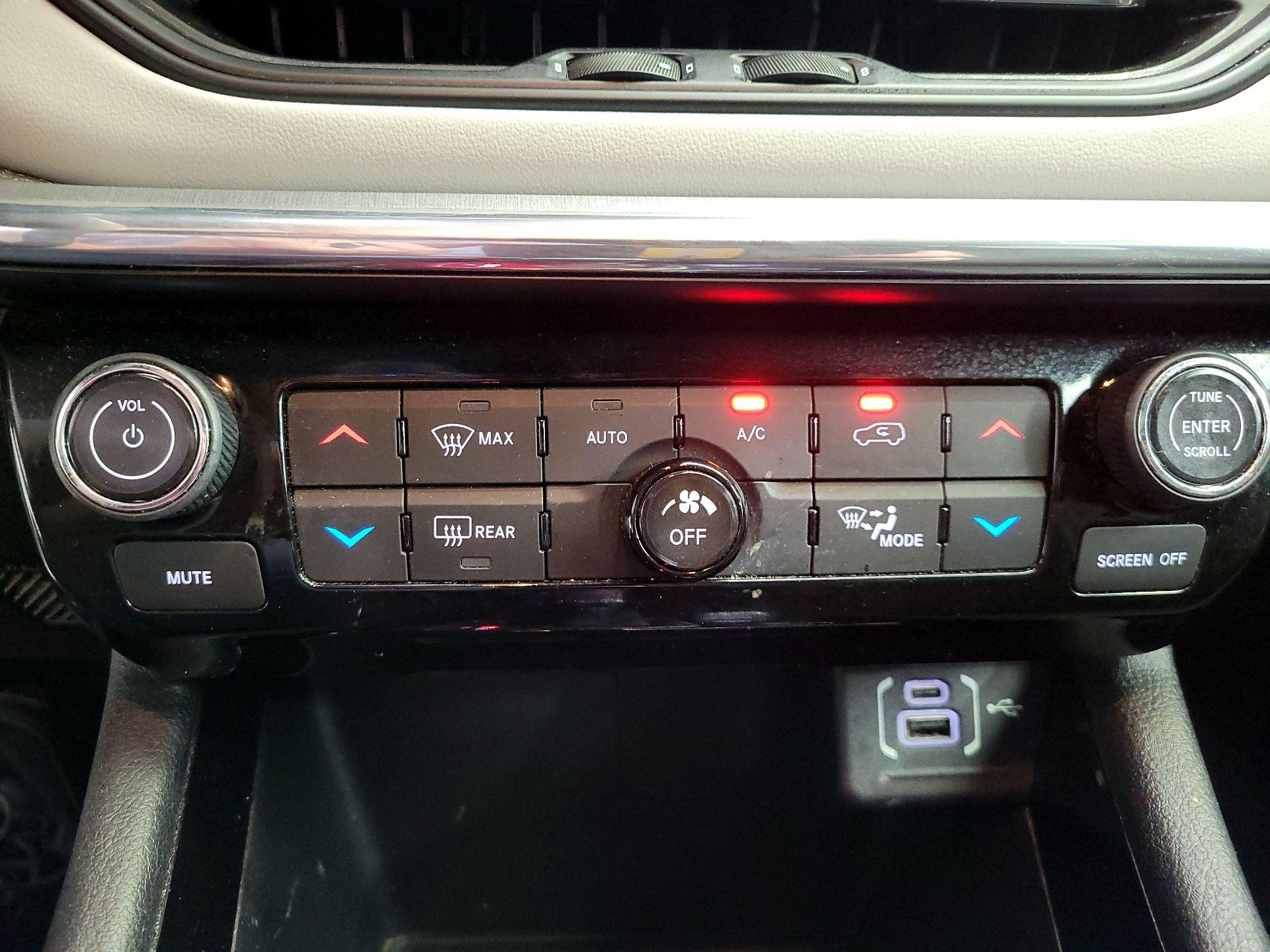 Thumbnail: 2023 Jeep Compass - 17