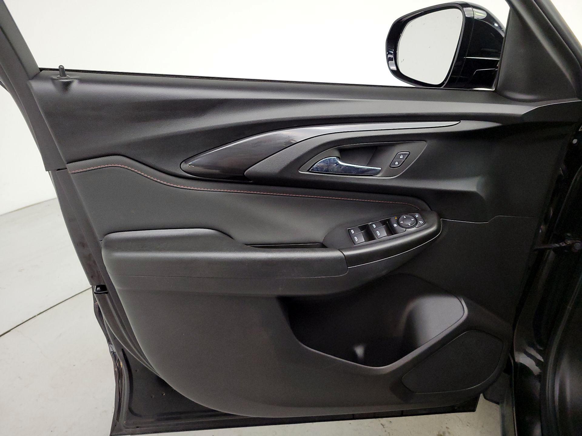 Thumbnail: 2022 Chevrolet TrailBlazer - 12