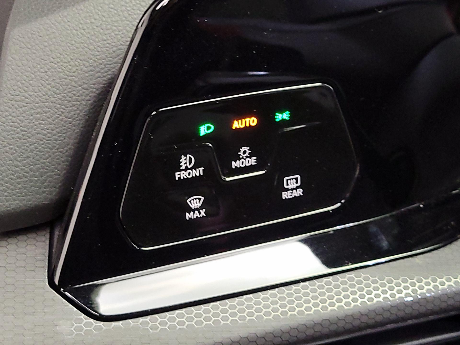 Thumbnail: 2024 Volkswagen Golf - 13