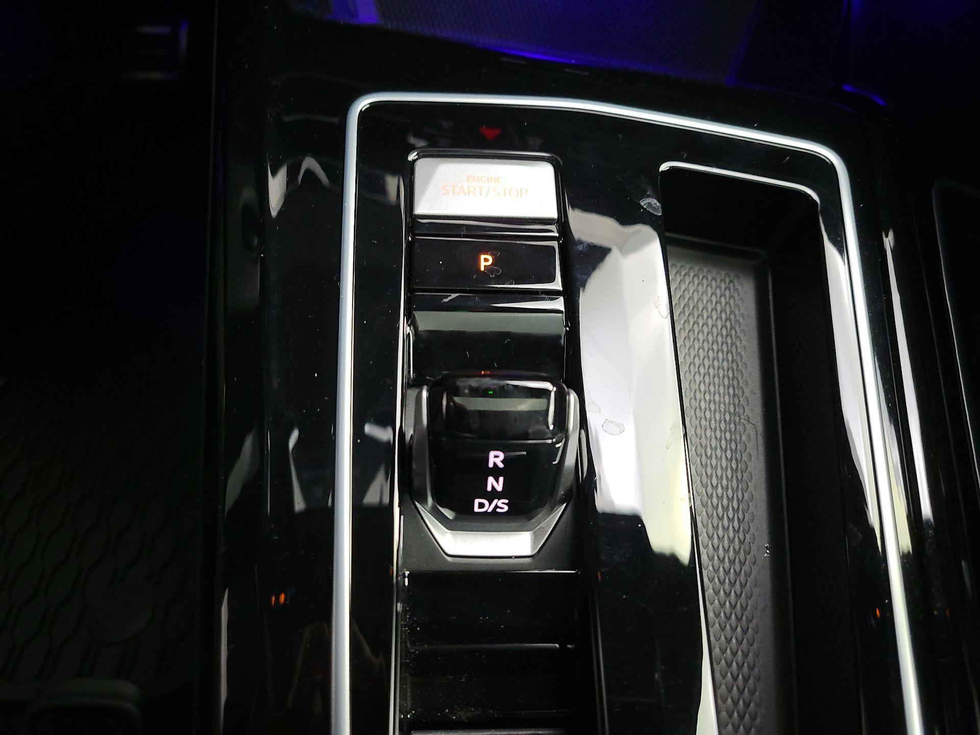 Thumbnail: 2024 Volkswagen Golf - 18