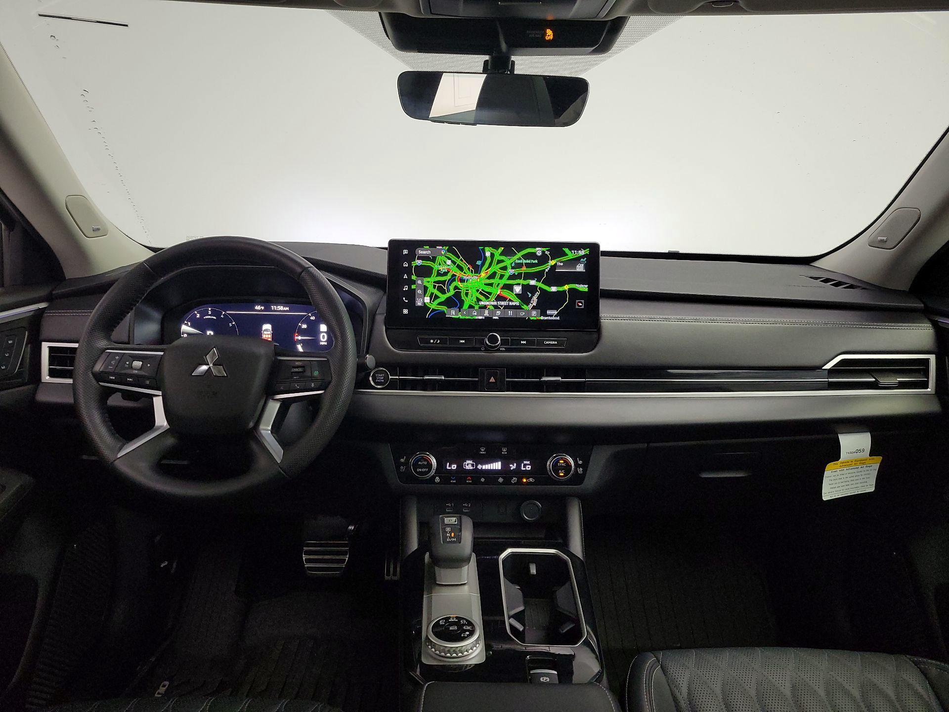 Thumbnail: 2025 Mitsubishi Outlander - 9