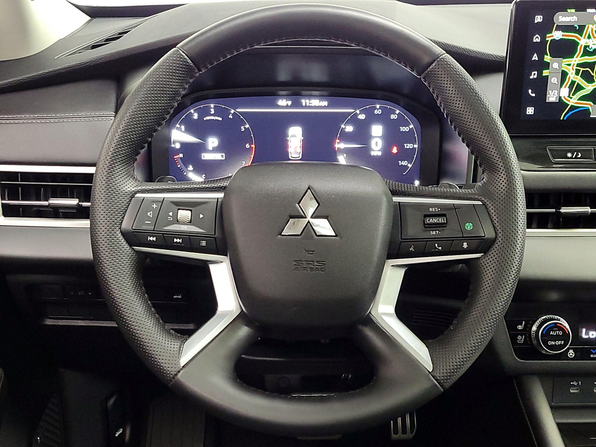 Thumbnail: 2025 Mitsubishi Outlander - 10