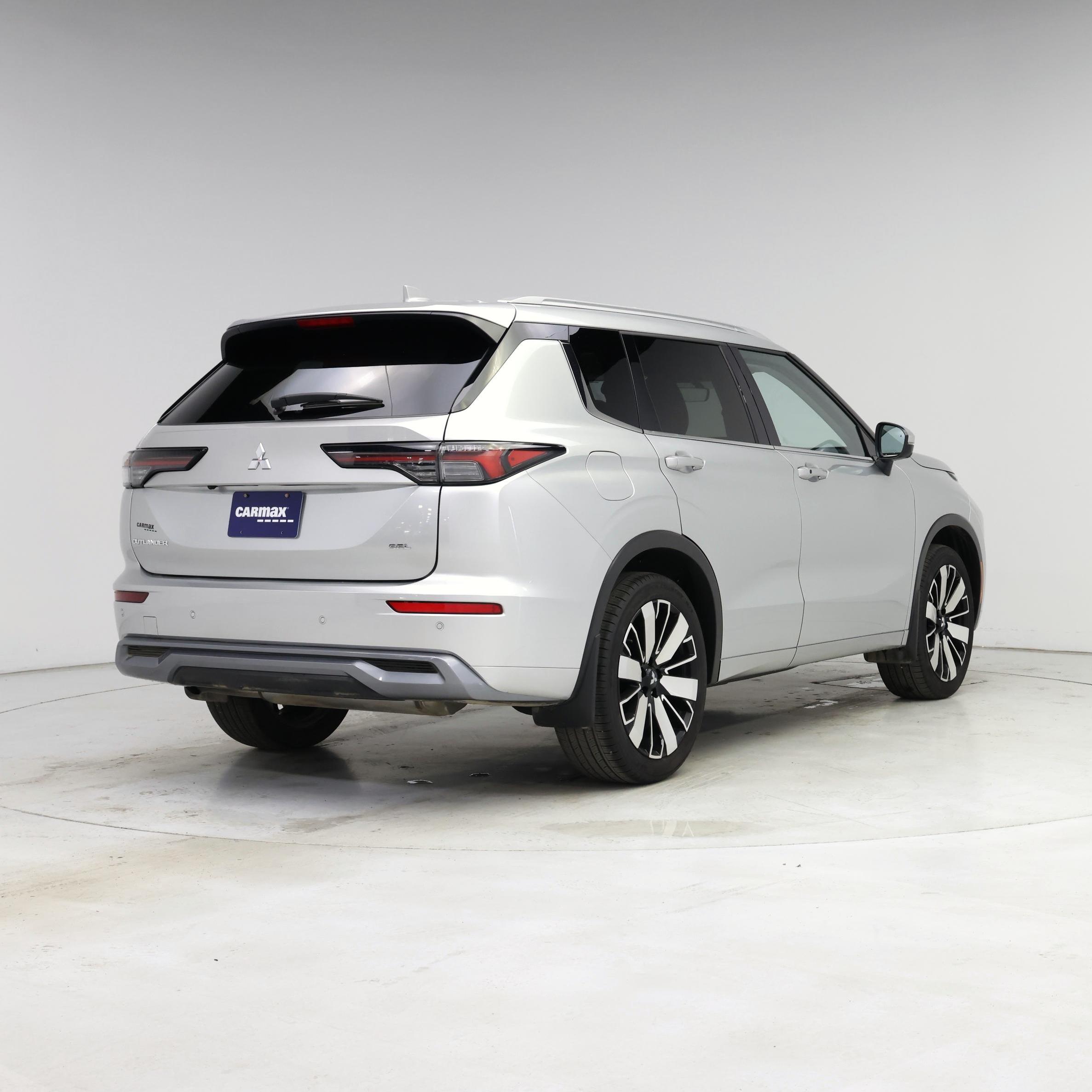 Thumbnail: 2025 Mitsubishi Outlander - 8