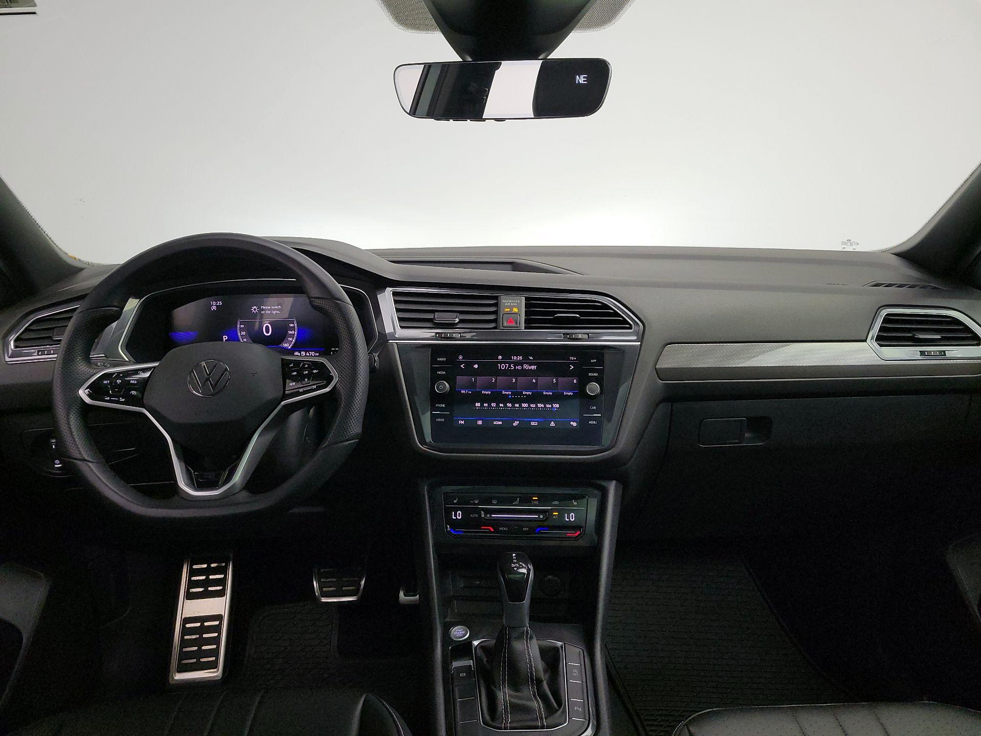 Thumbnail: 2023 Volkswagen Tiguan - 9