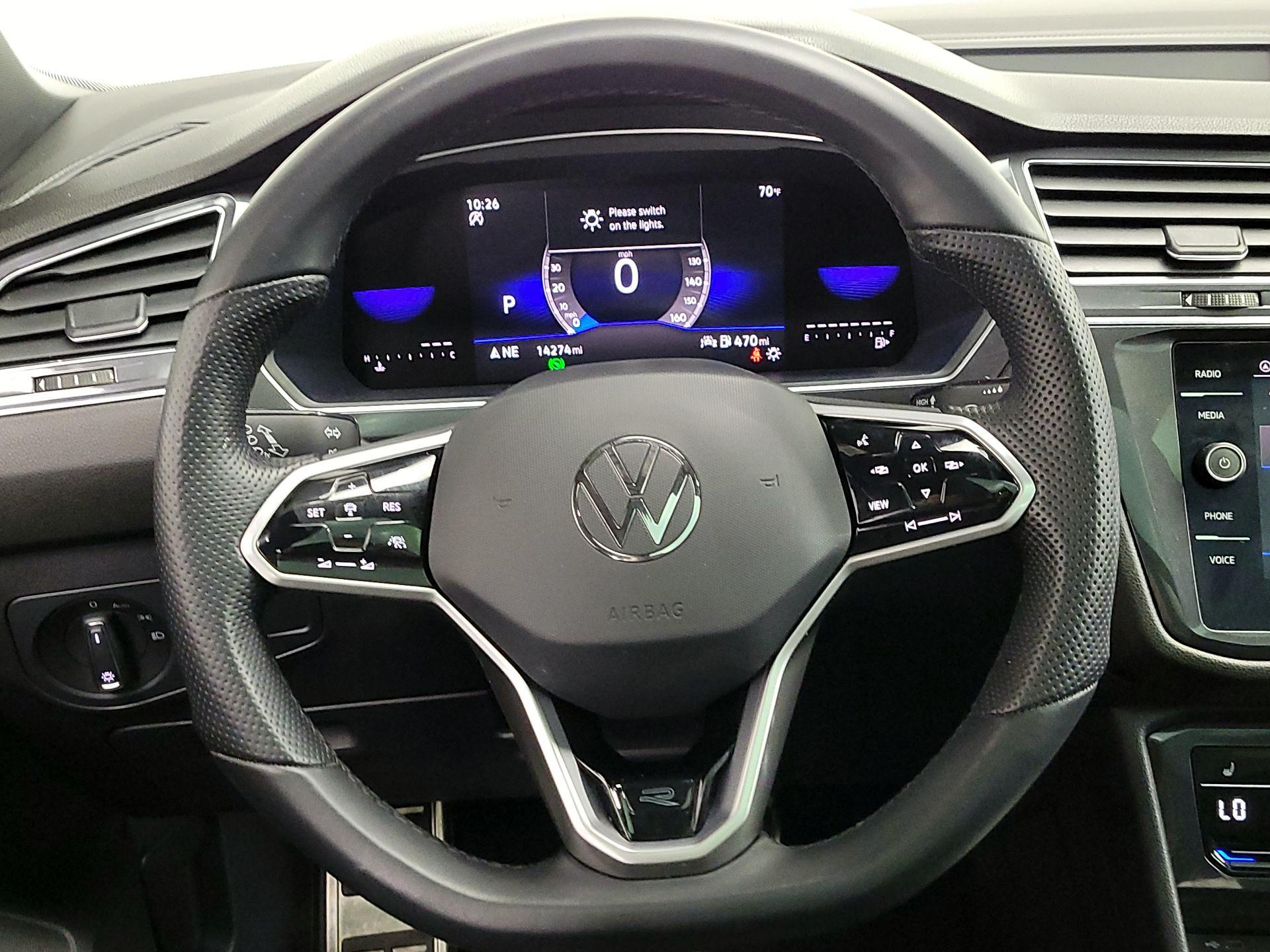 Thumbnail: 2023 Volkswagen Tiguan - 10