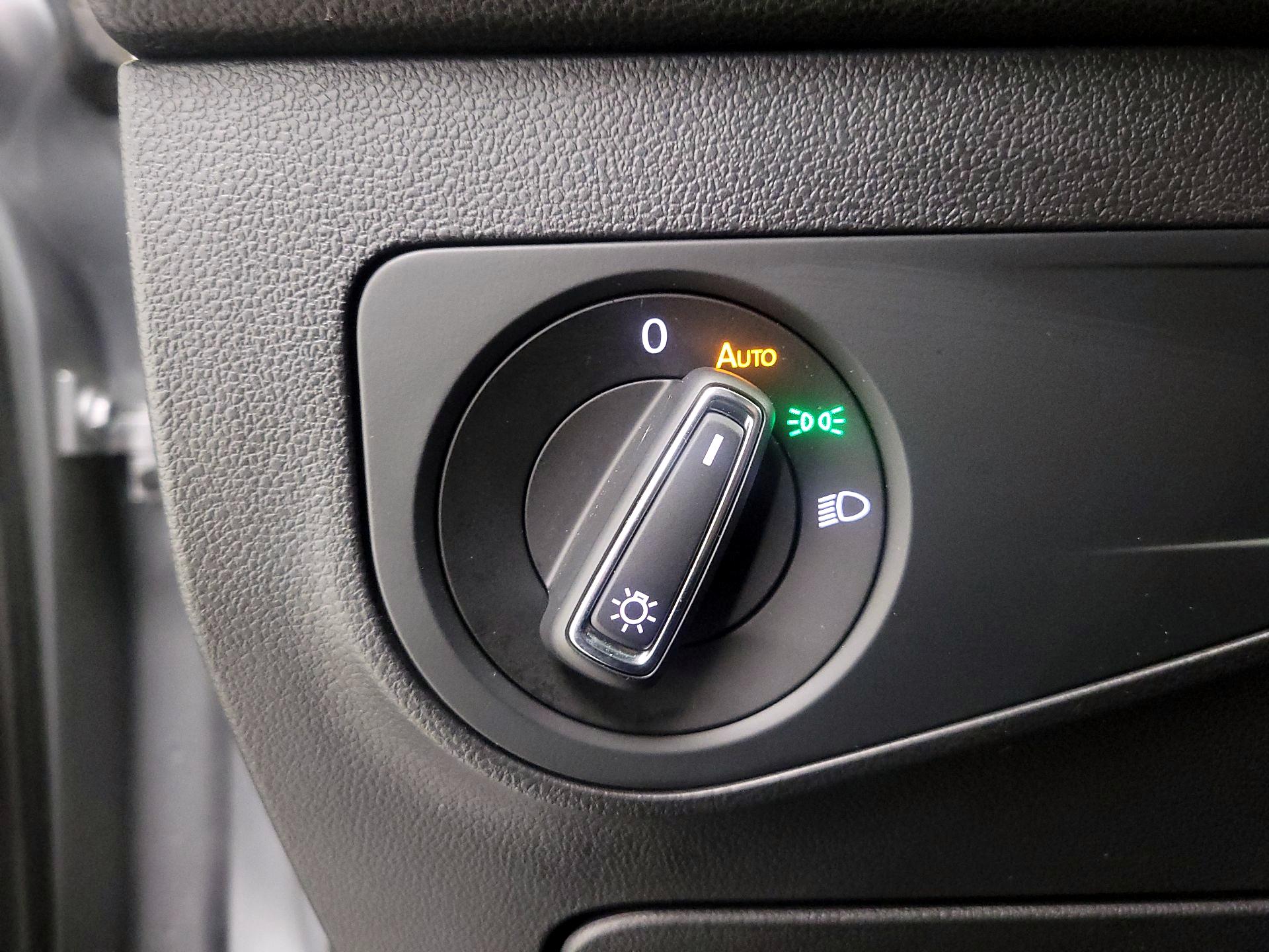 Thumbnail: 2023 Volkswagen Tiguan - 13