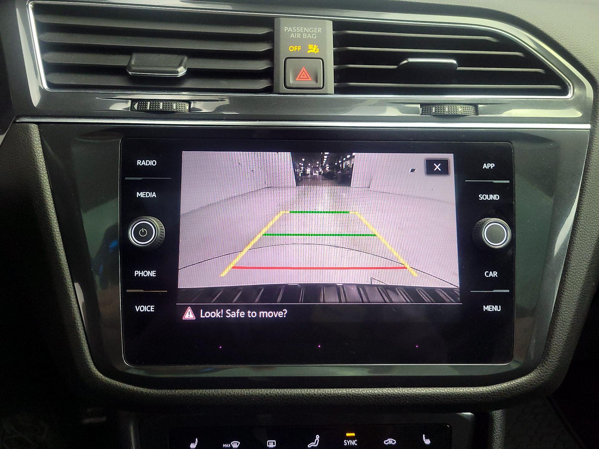 Thumbnail: 2023 Volkswagen Tiguan - 14