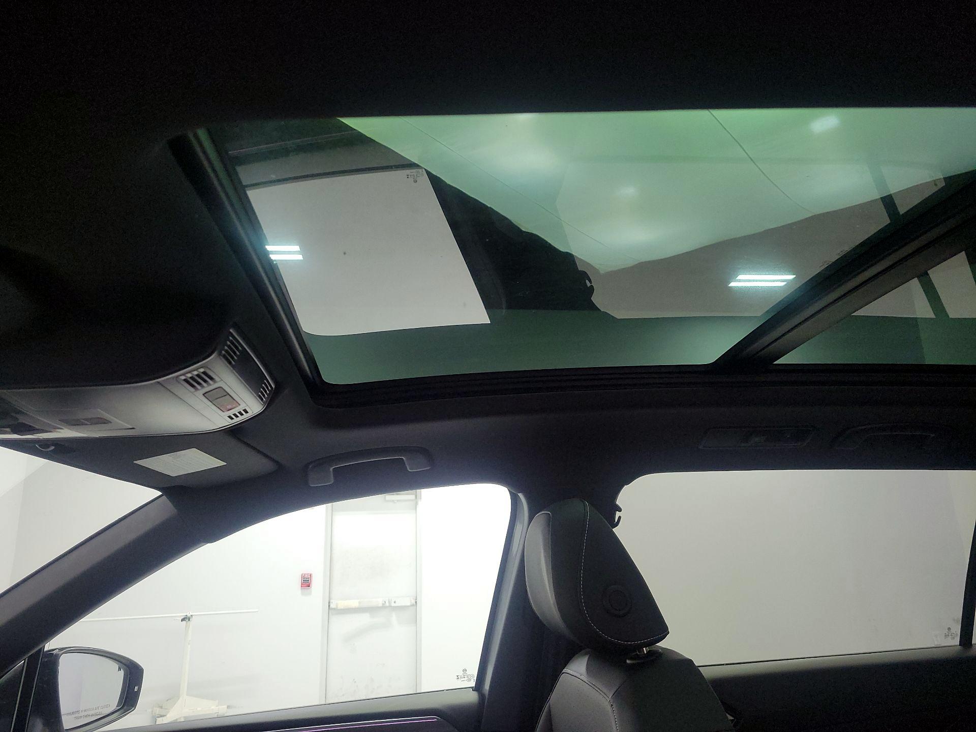 Thumbnail: 2023 Volkswagen Tiguan - 19