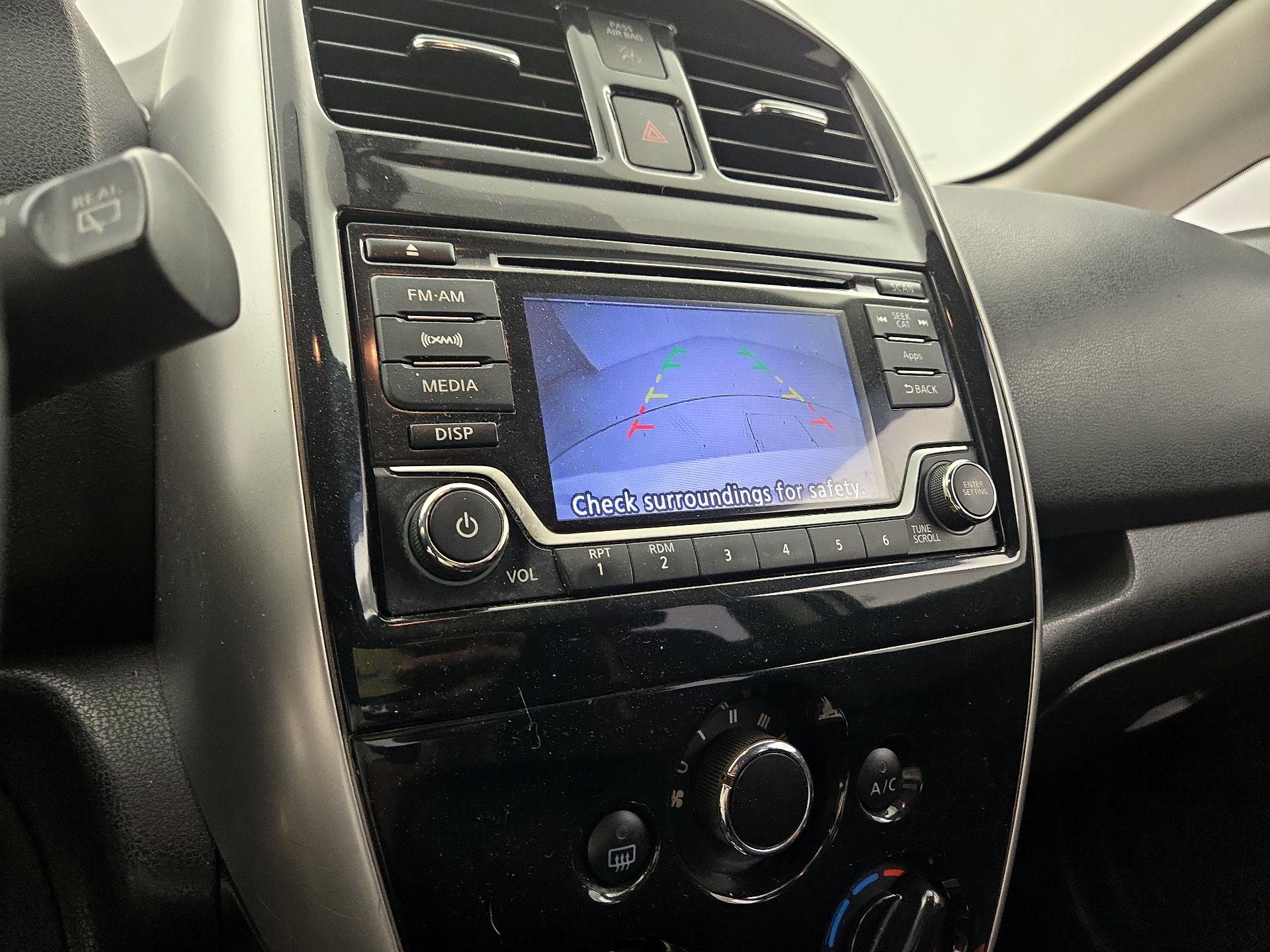 Thumbnail: 2015 Nissan Versa Note - 14