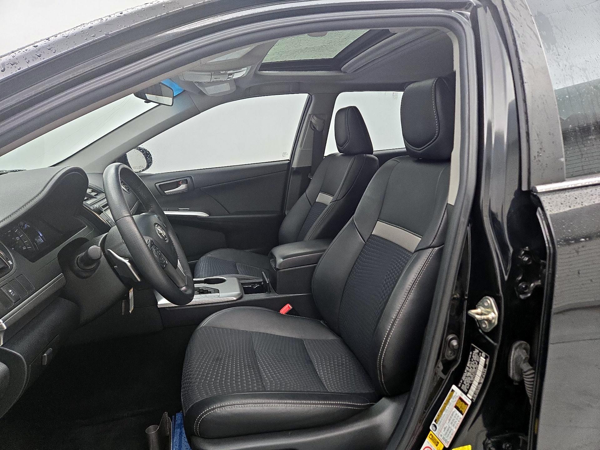 Thumbnail: 2014 Toyota Camry - 11