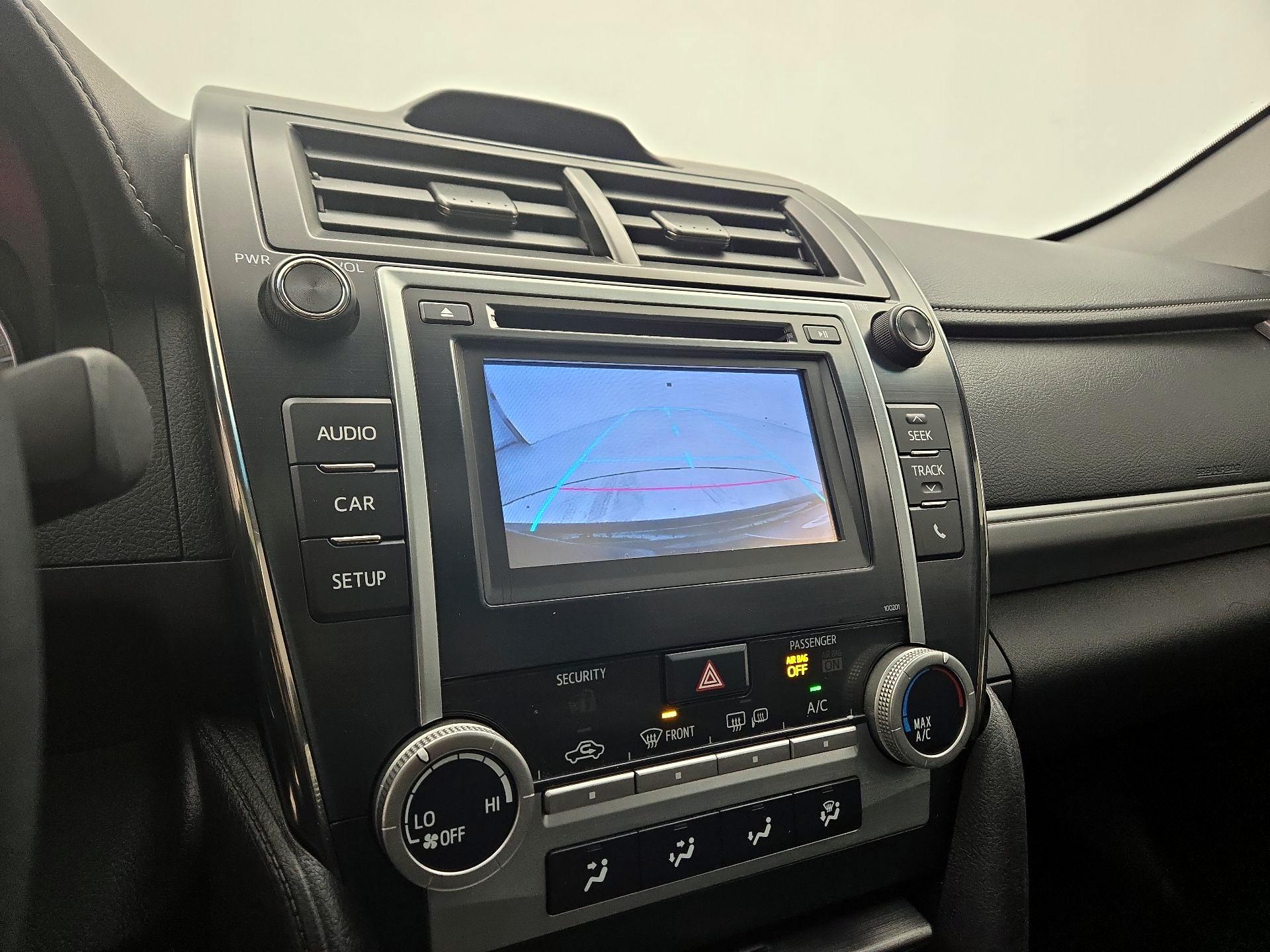 Thumbnail: 2014 Toyota Camry - 14