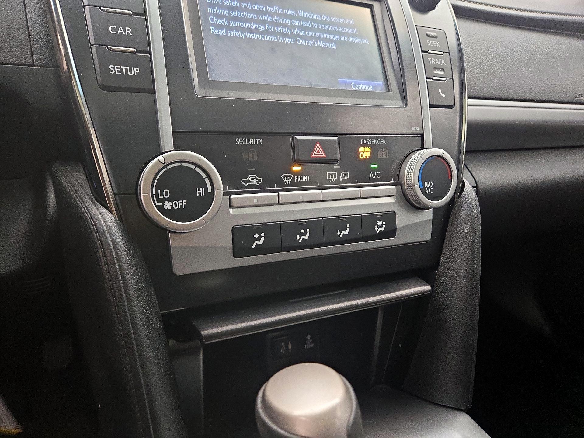 Thumbnail: 2014 Toyota Camry - 16