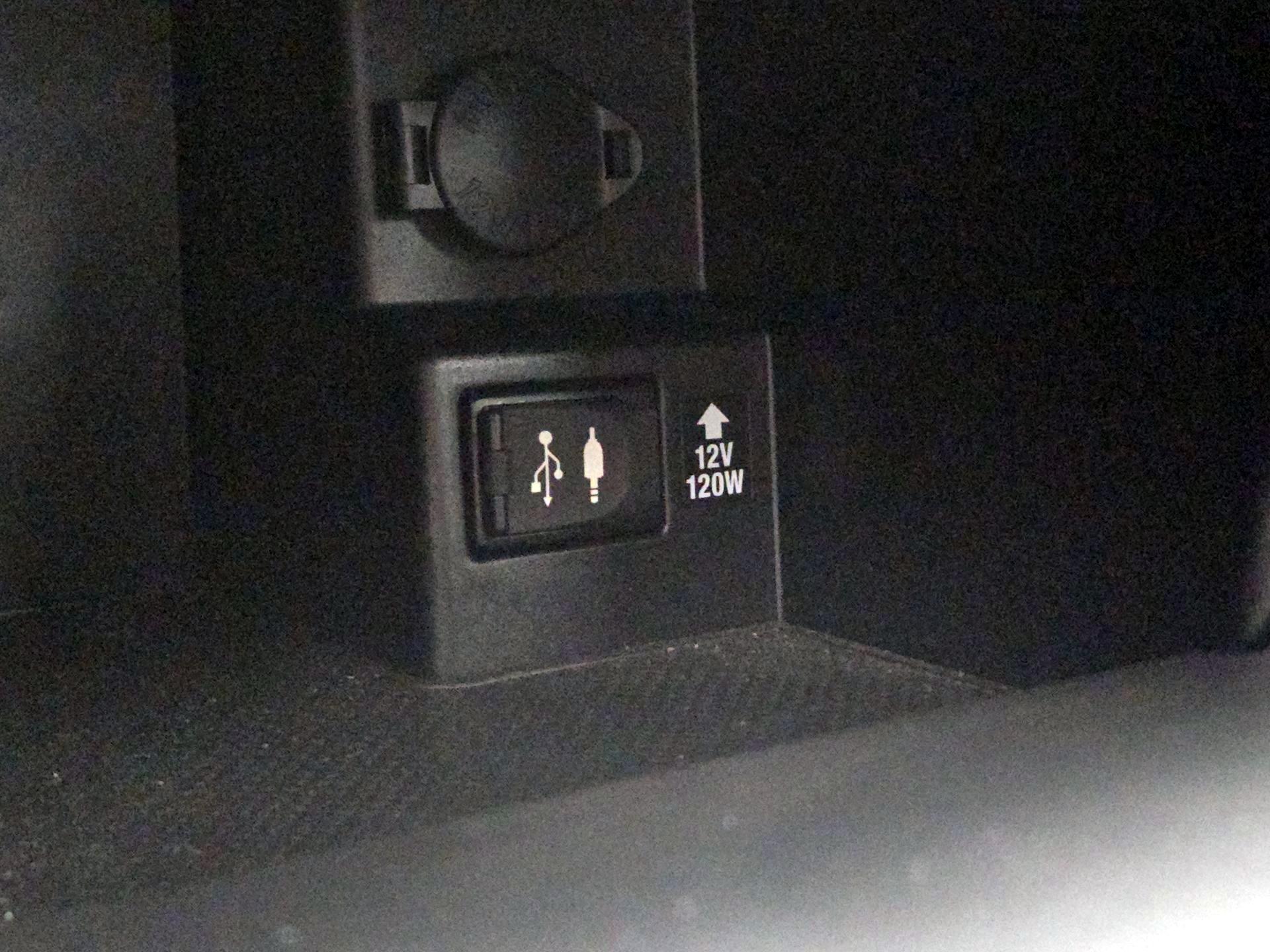 Thumbnail: 2014 Toyota Camry - 18