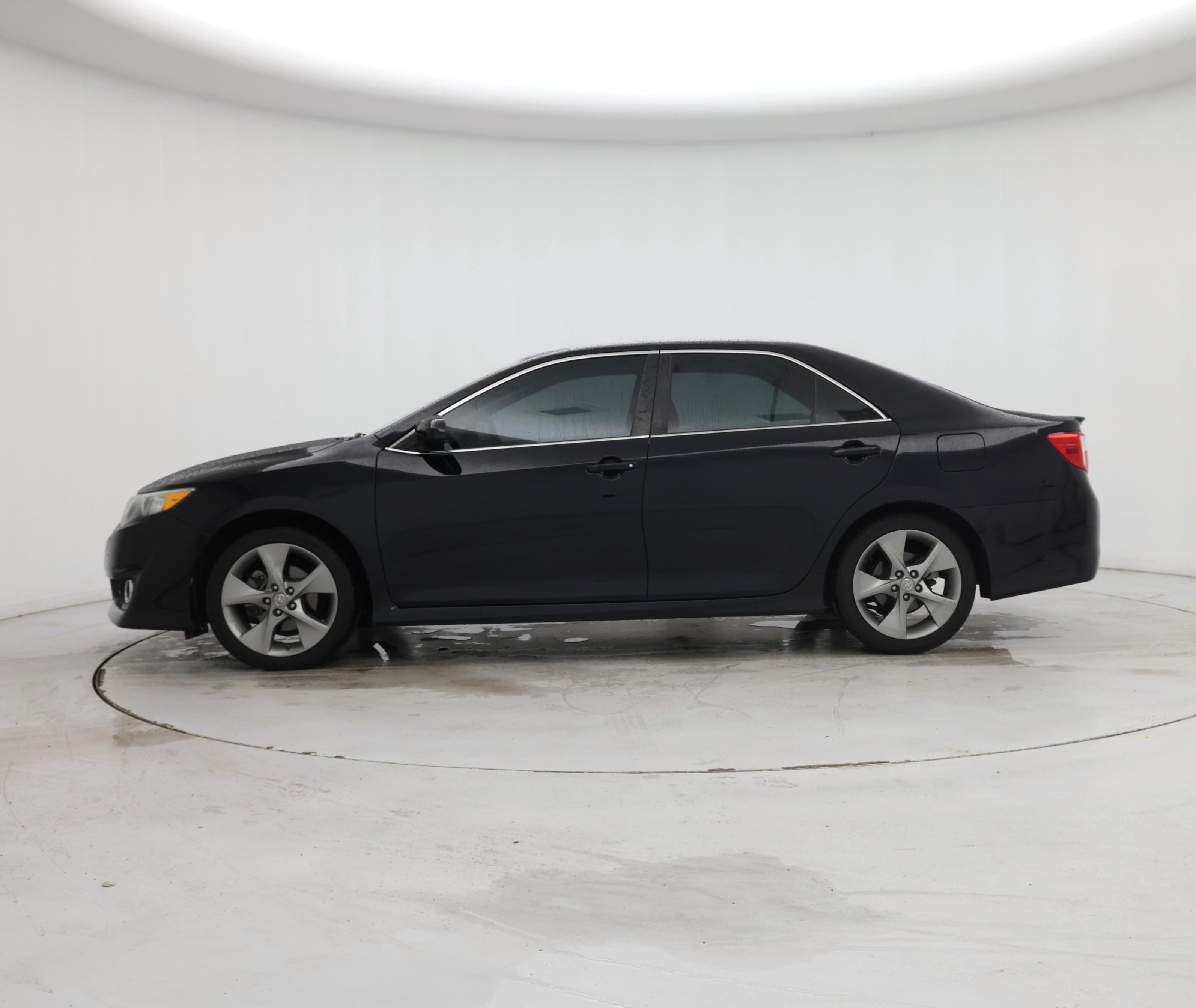 Thumbnail: 2014 Toyota Camry - 3