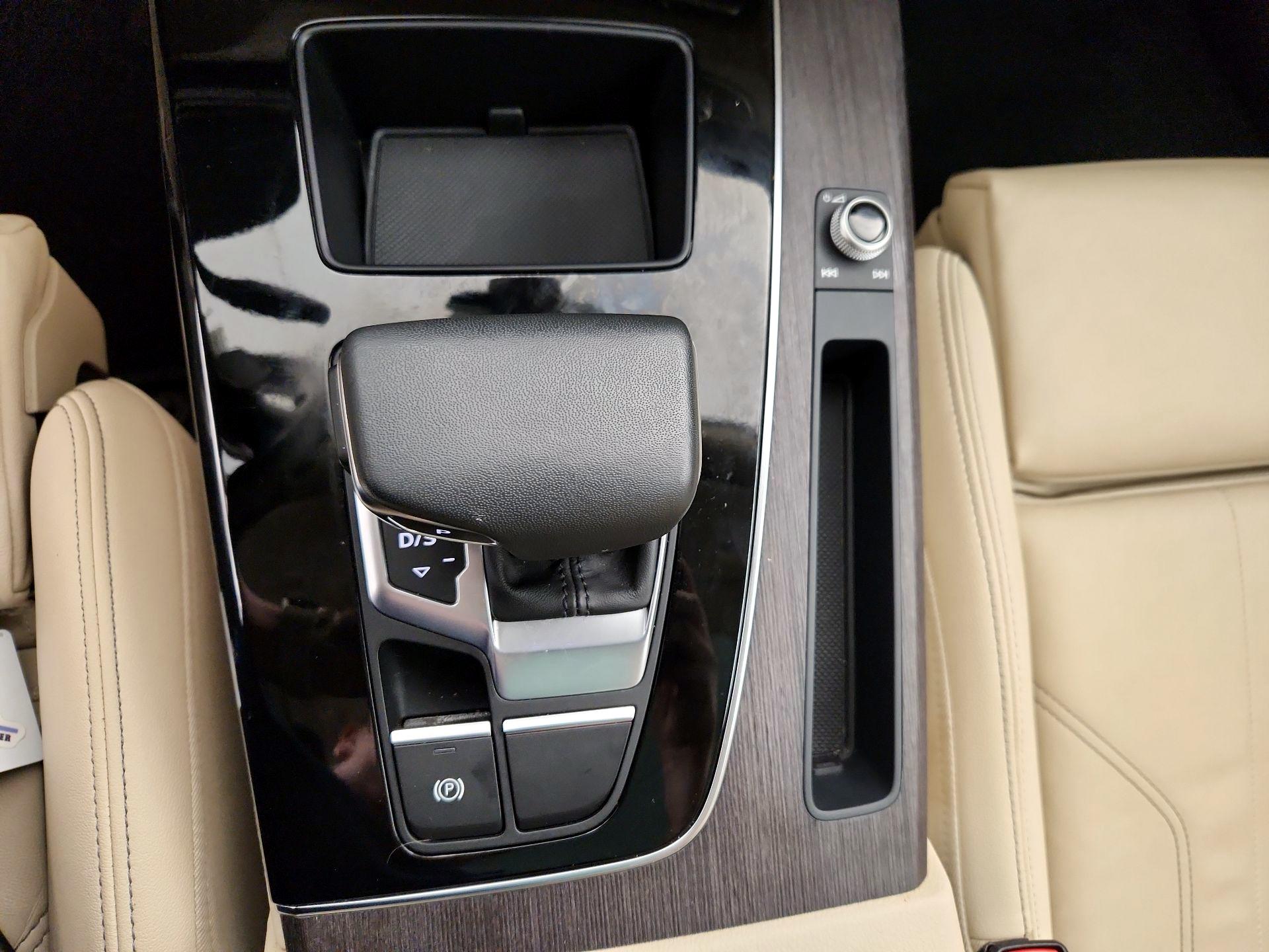 Thumbnail: 2024 Audi Q5 - 17