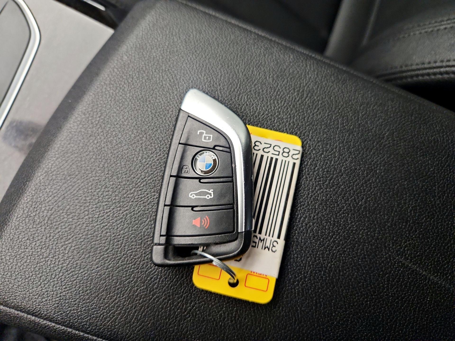 Thumbnail: 2021 BMW 3 Series - 20