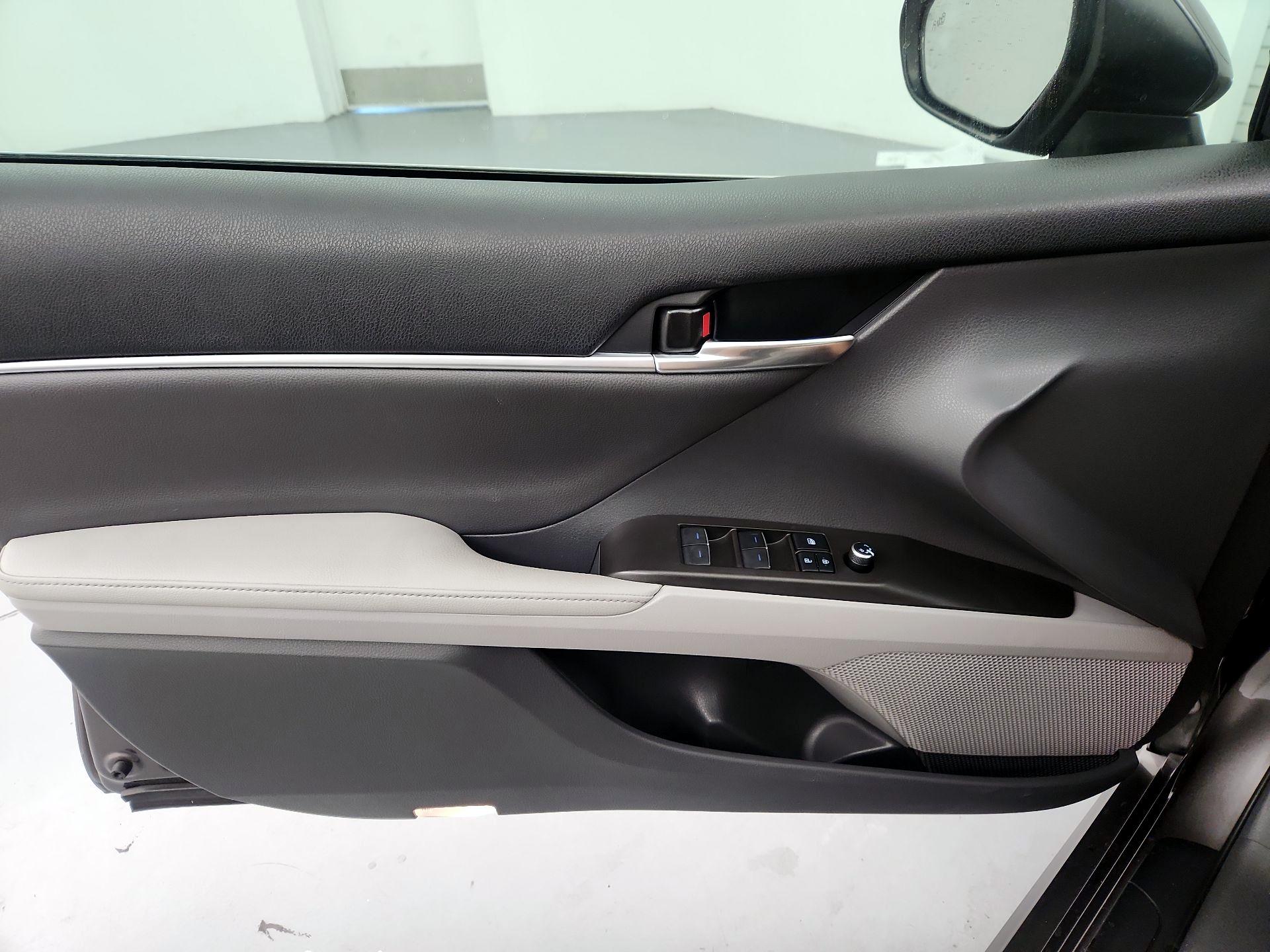 Thumbnail: 2021 Toyota Camry - 12