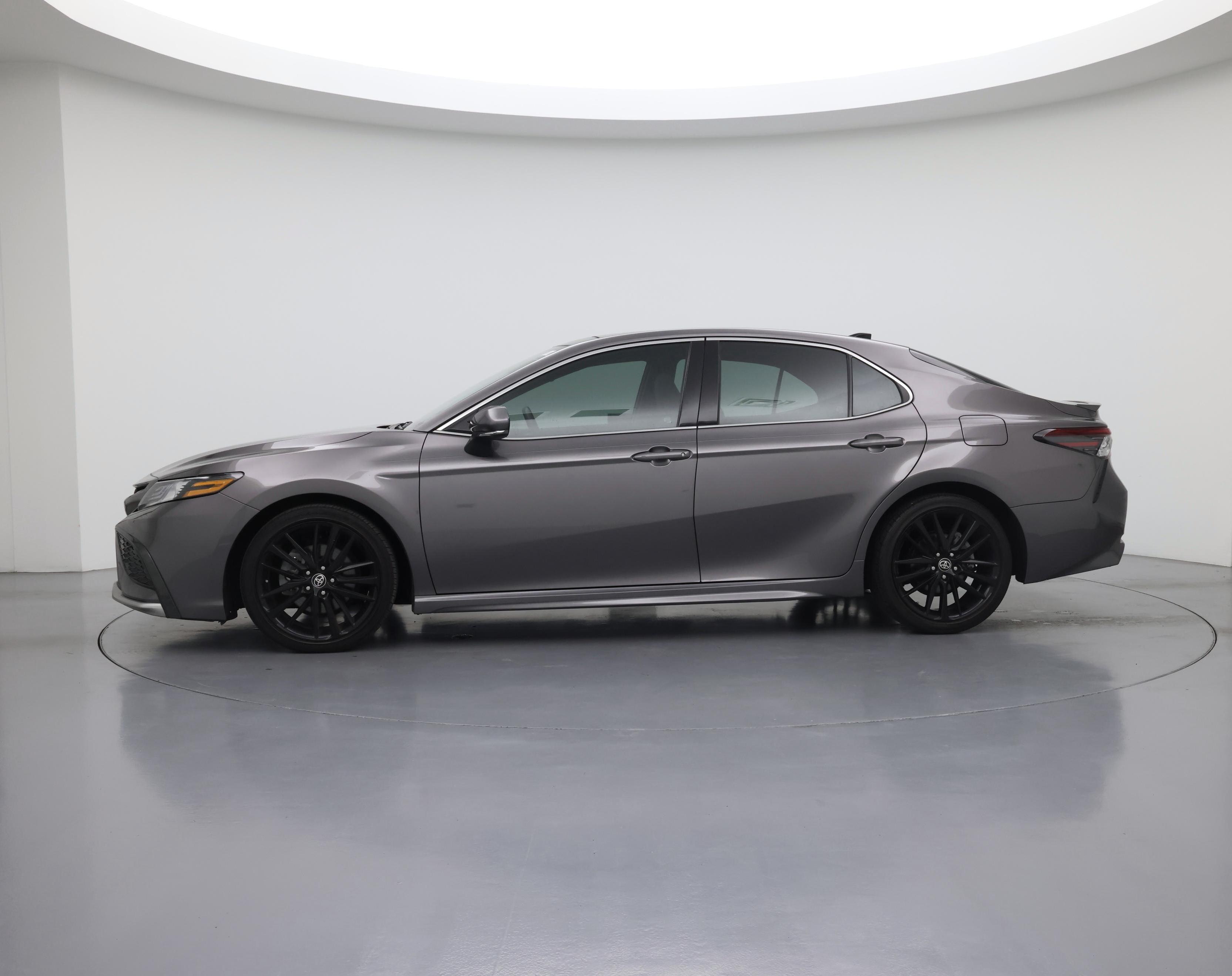 Thumbnail: 2021 Toyota Camry - 3