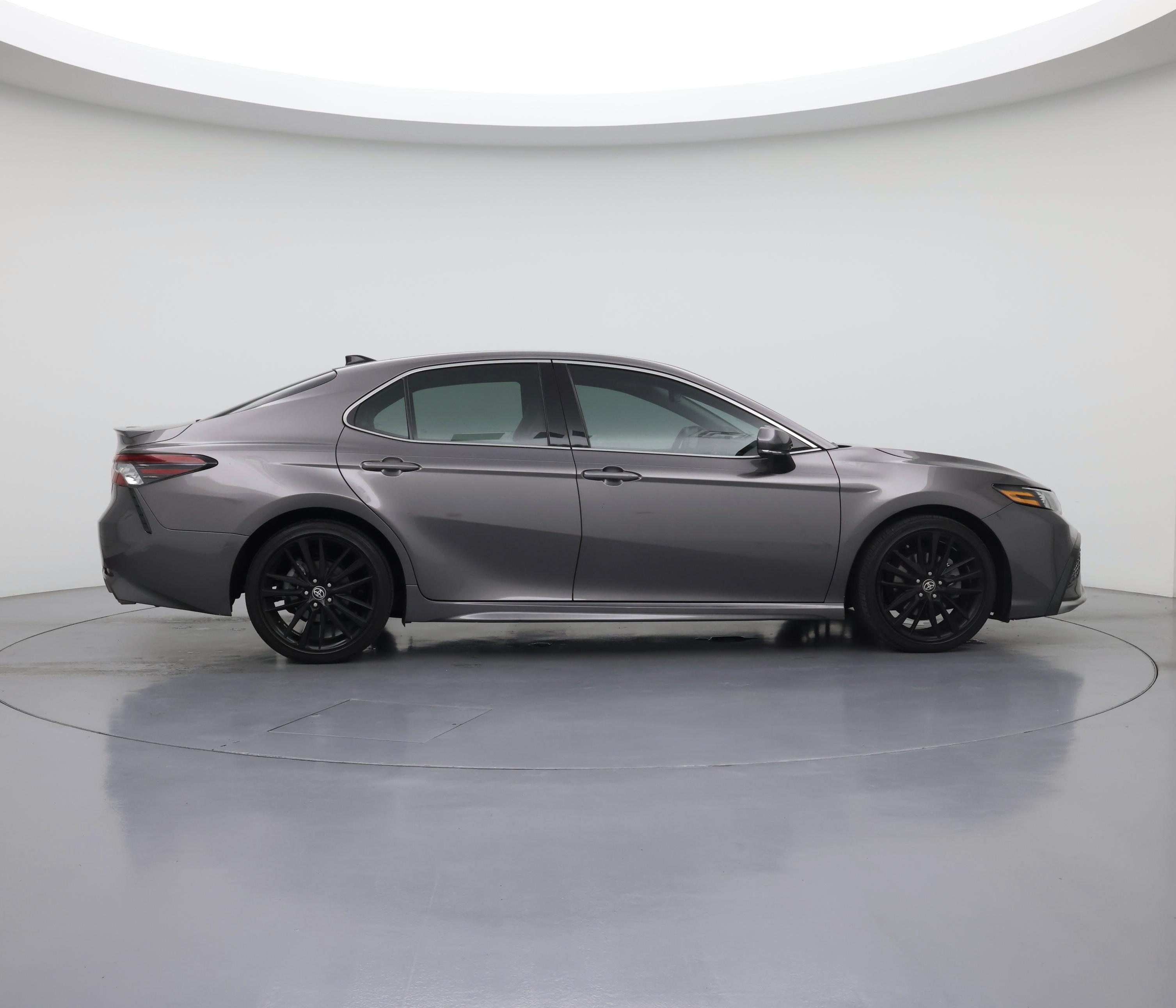 Thumbnail: 2021 Toyota Camry - 7