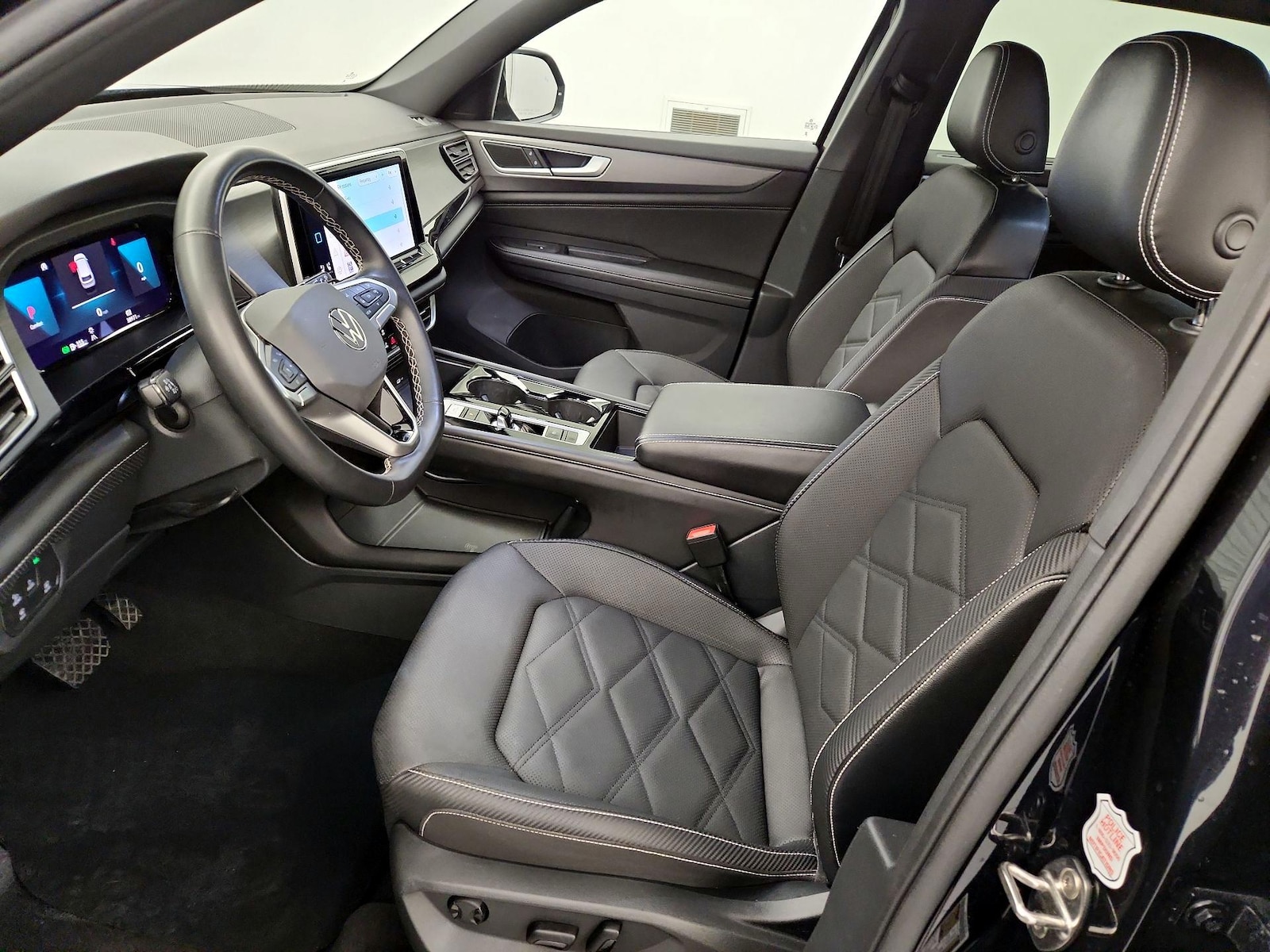 2024 Volkswagen Atlas Cross Sport SE w/Tech - Photo 12