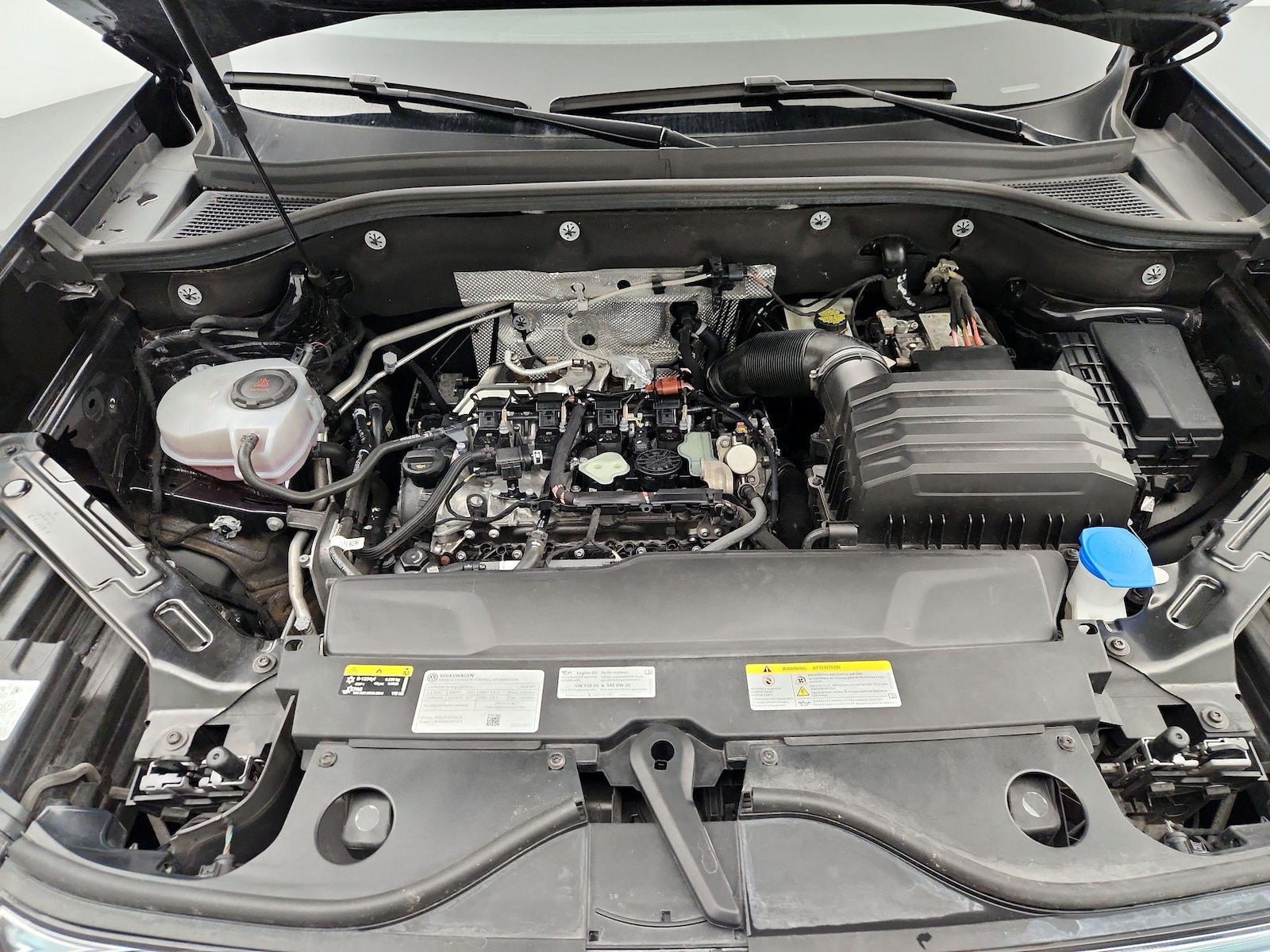 2024 Volkswagen Atlas Cross Sport SE w/Tech - Photo 21