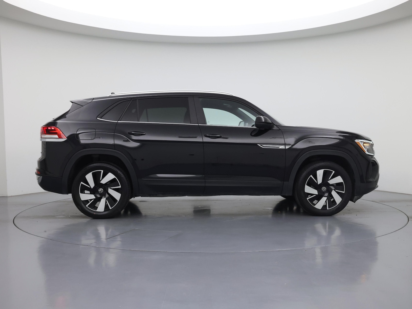 2024 Volkswagen Atlas Cross Sport SE w/Tech - Photo 8