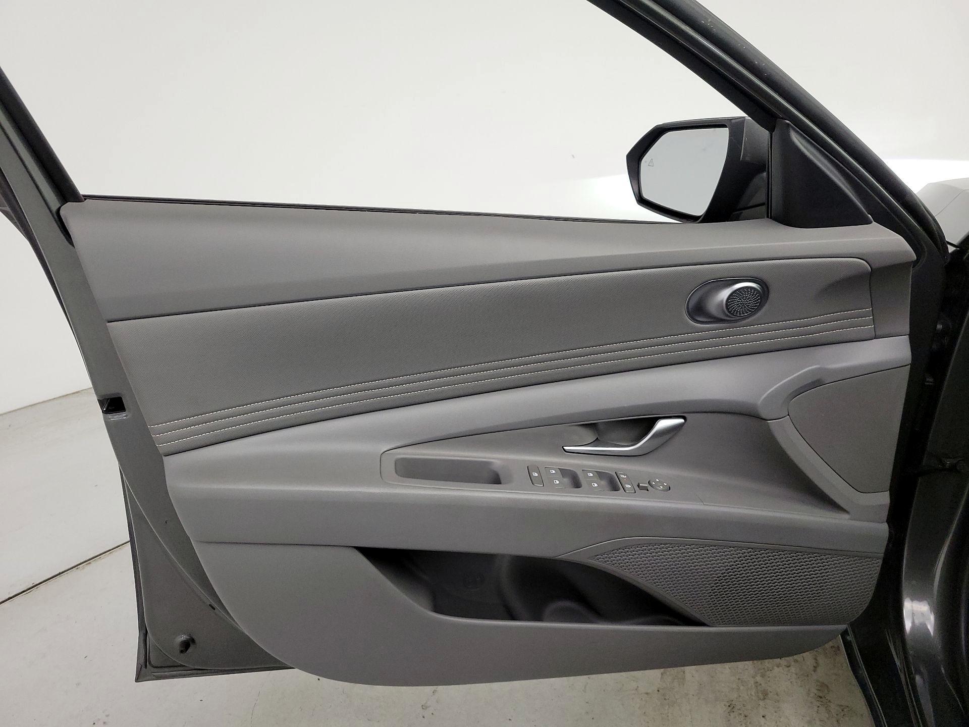 Thumbnail: 2025 Hyundai Elantra - 12