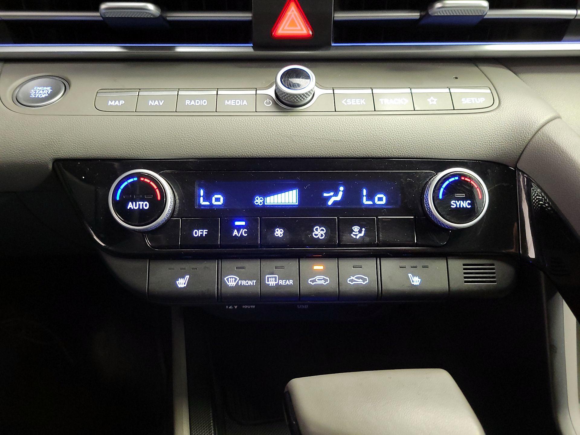 Thumbnail: 2025 Hyundai Elantra - 17