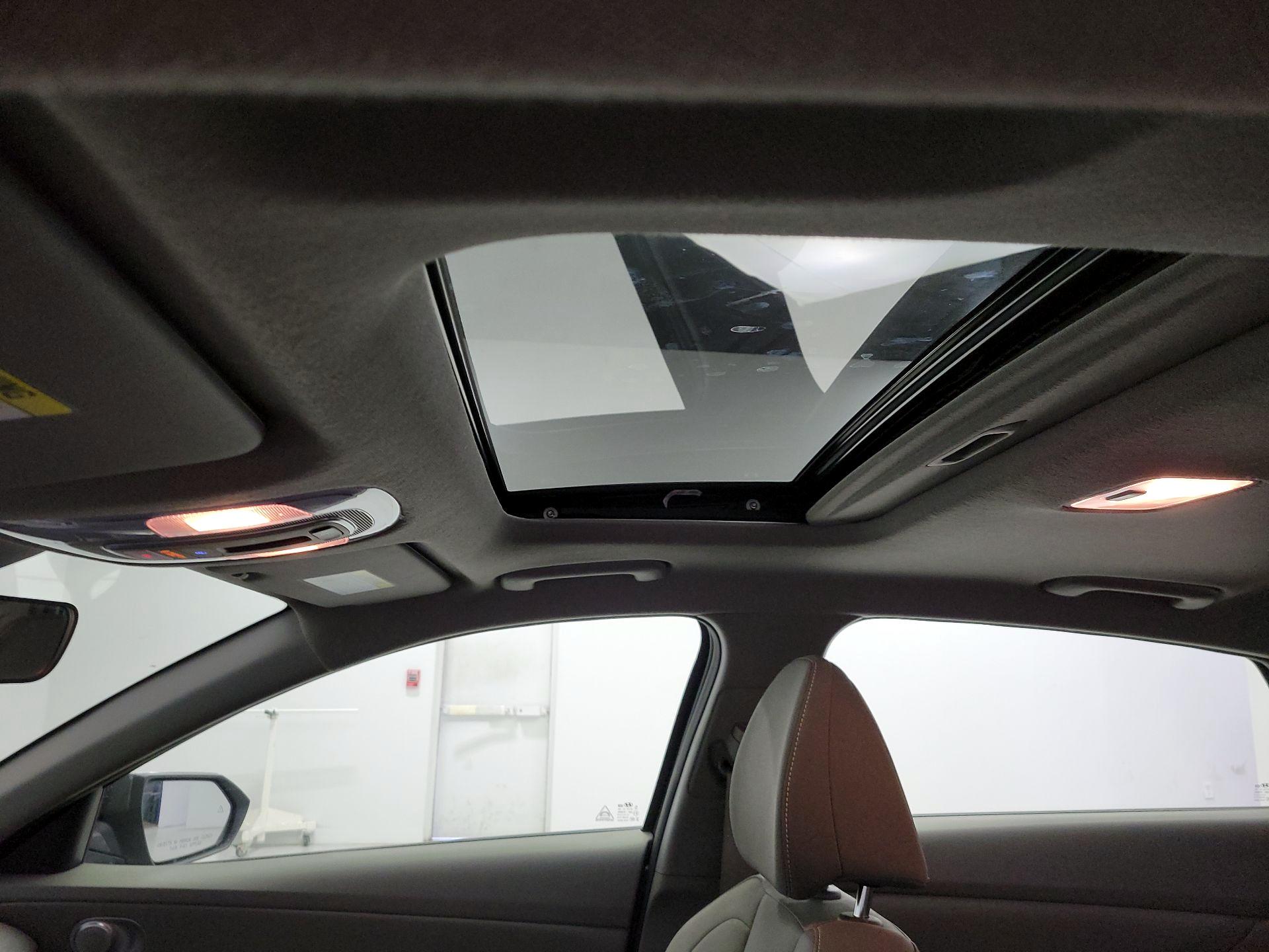 Thumbnail: 2025 Hyundai Elantra - 20