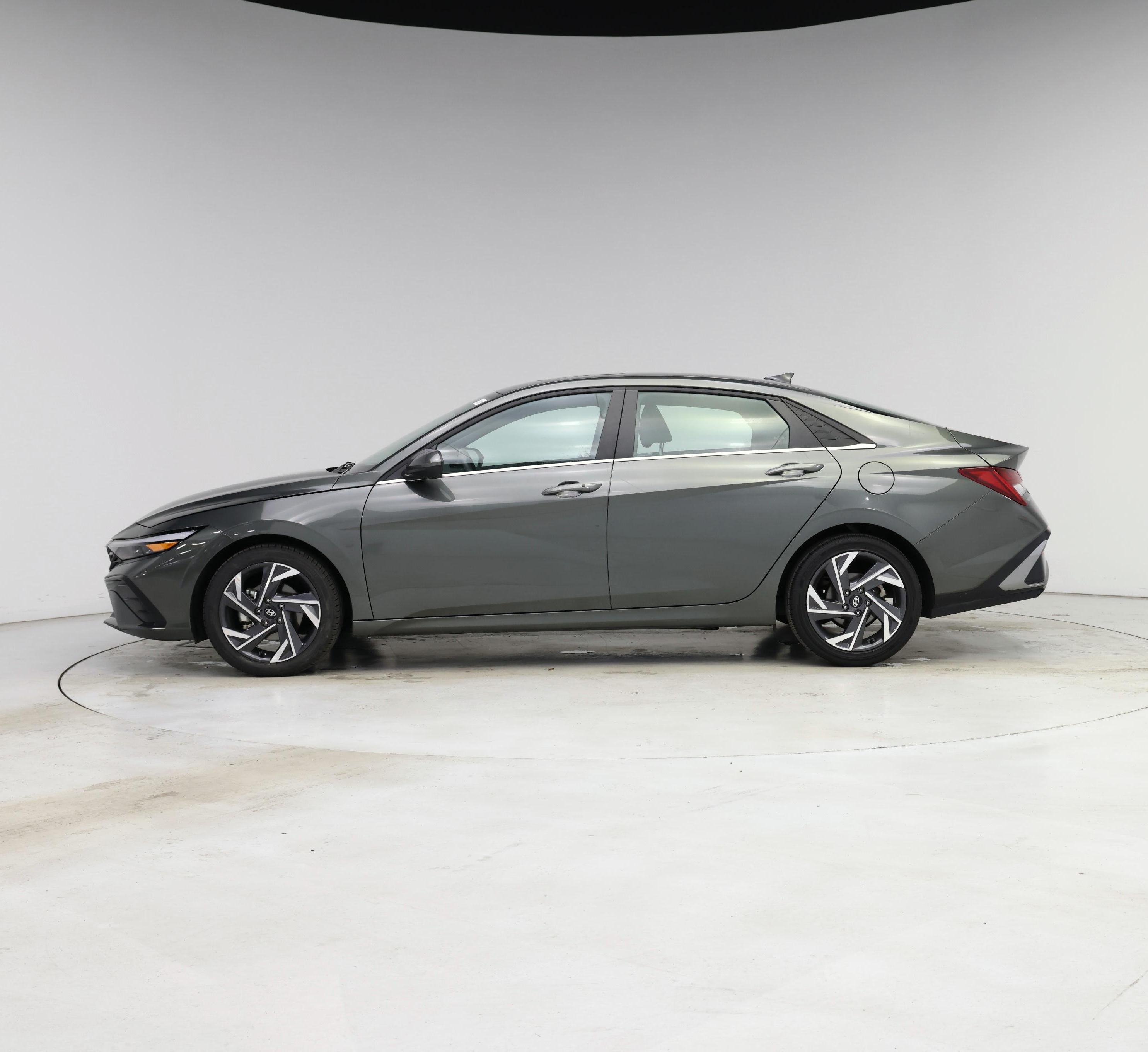 Thumbnail: 2025 Hyundai Elantra - 3