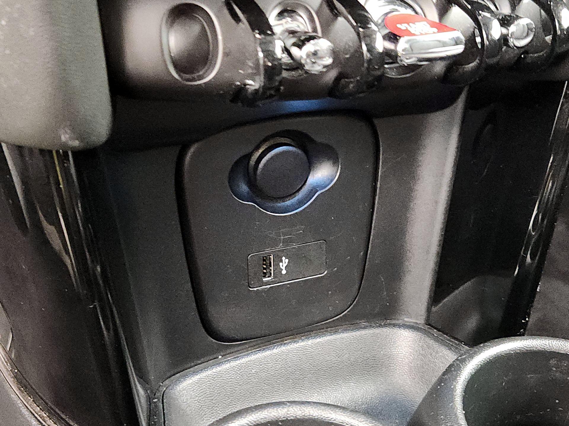 Thumbnail: 2023 MINI Cooper Hardtop - 18