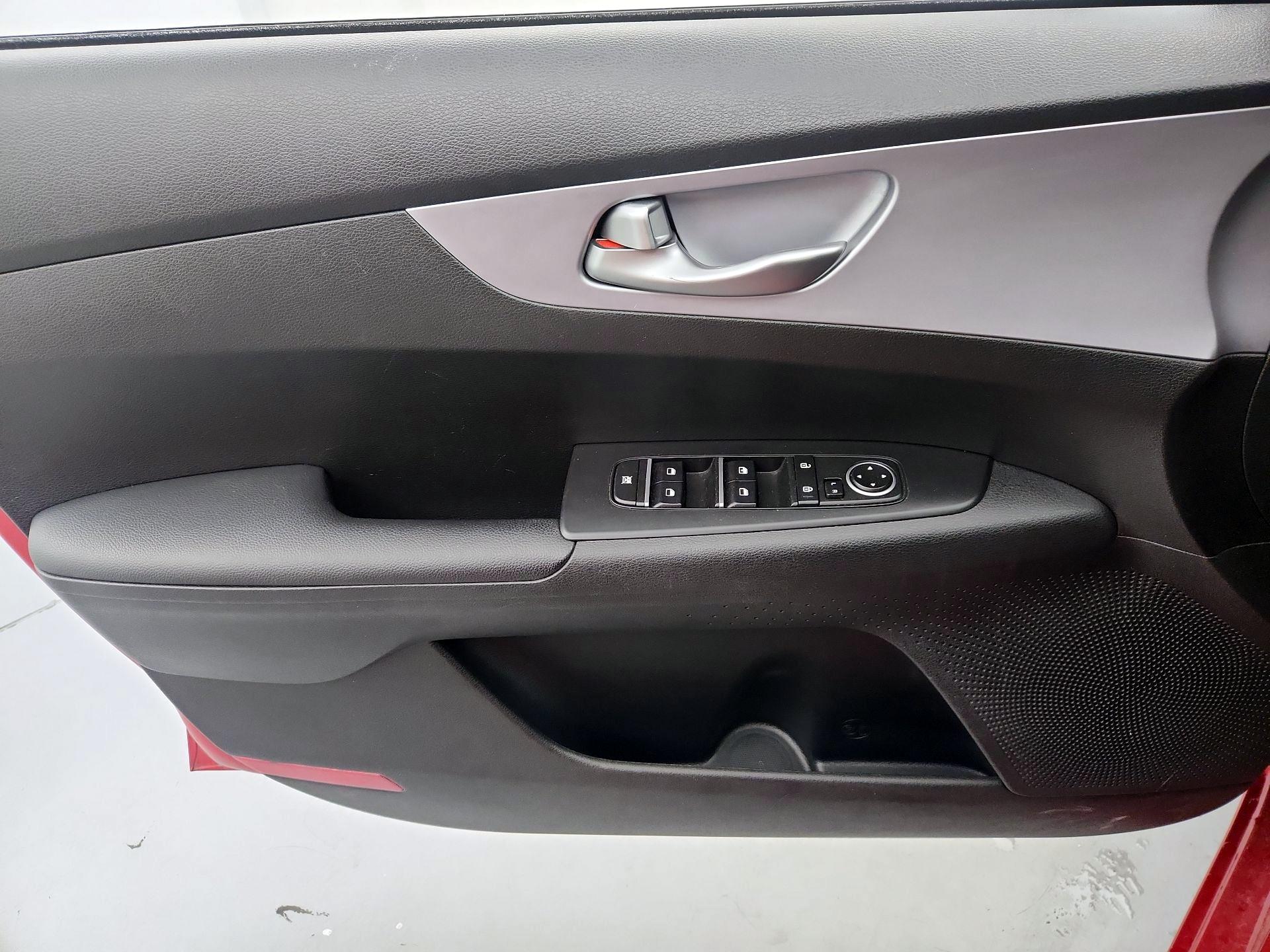 Thumbnail: 2024 Kia Forte - 12