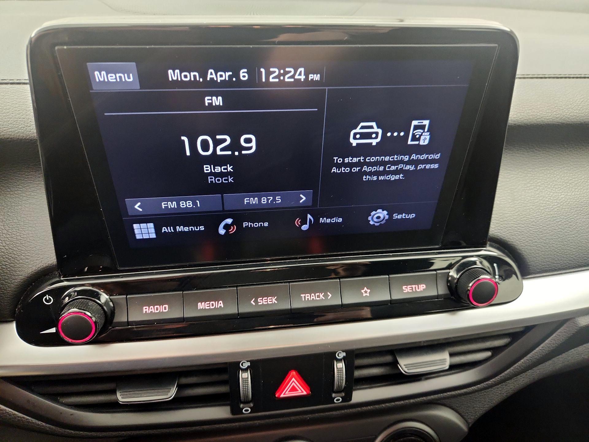 Thumbnail: 2024 Kia Forte - 15