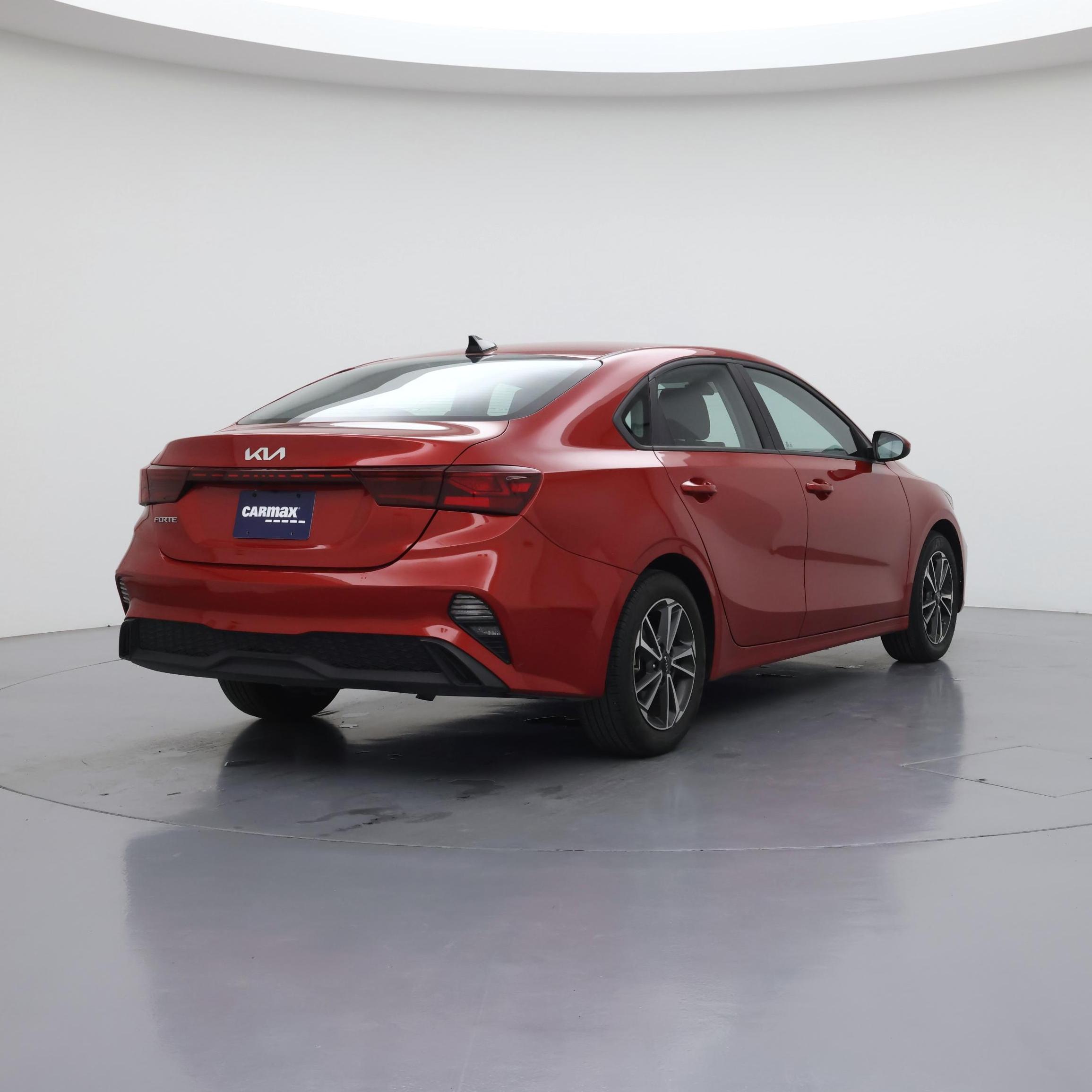 Thumbnail: 2024 Kia Forte - 8