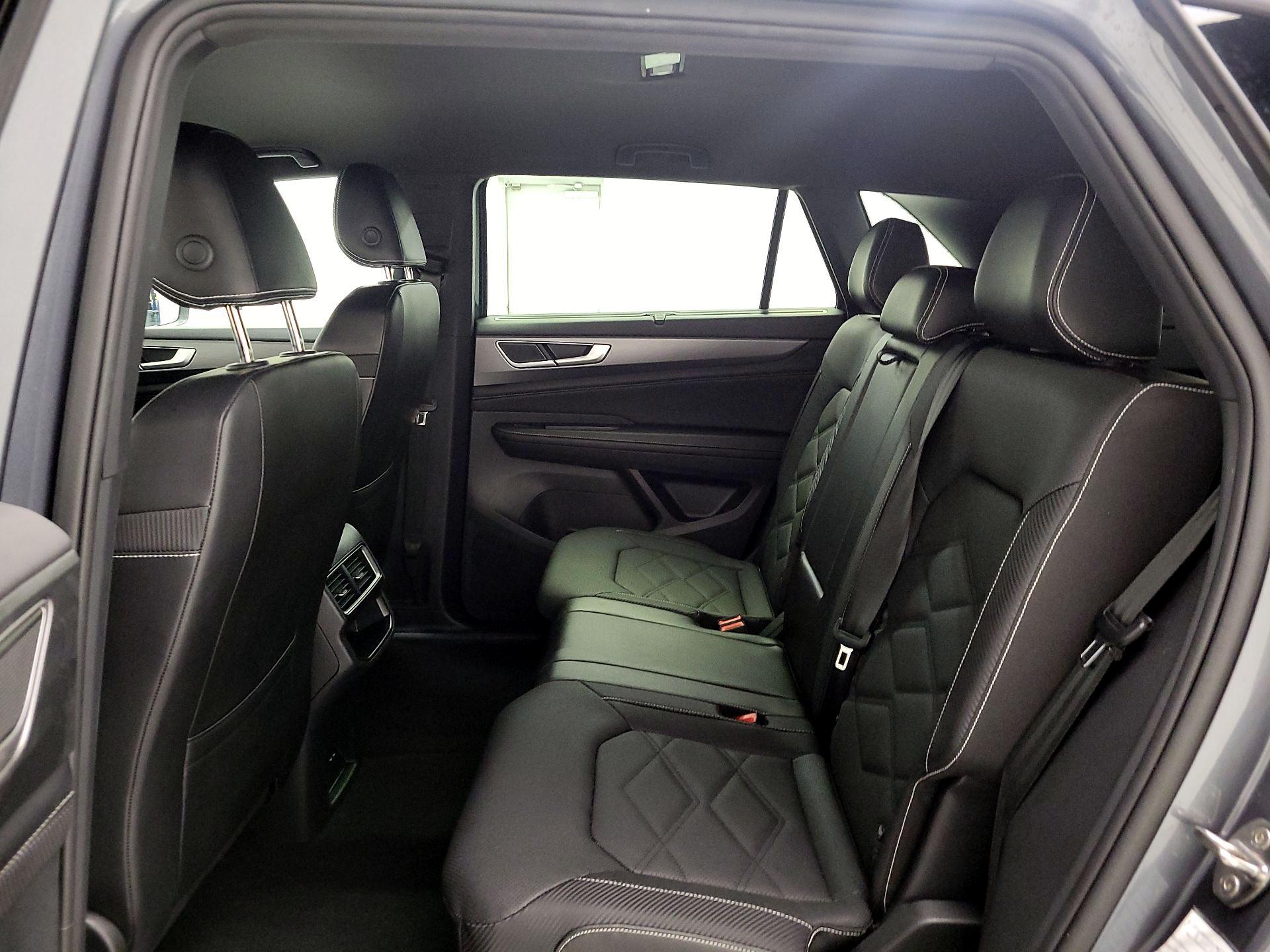 Thumbnail: 2024 Volkswagen Atlas - 19