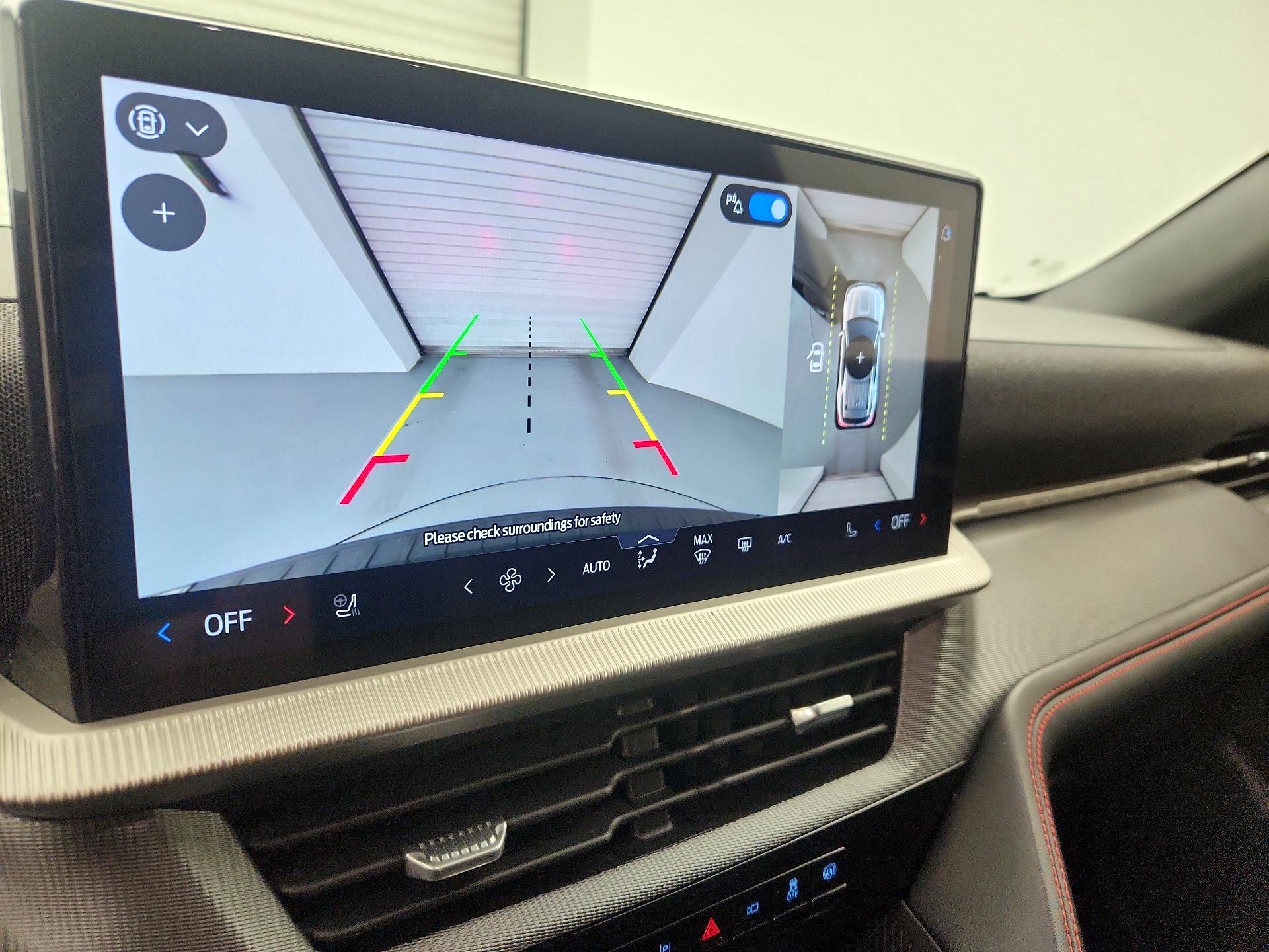 Thumbnail: 2025 Ford Explorer - 15