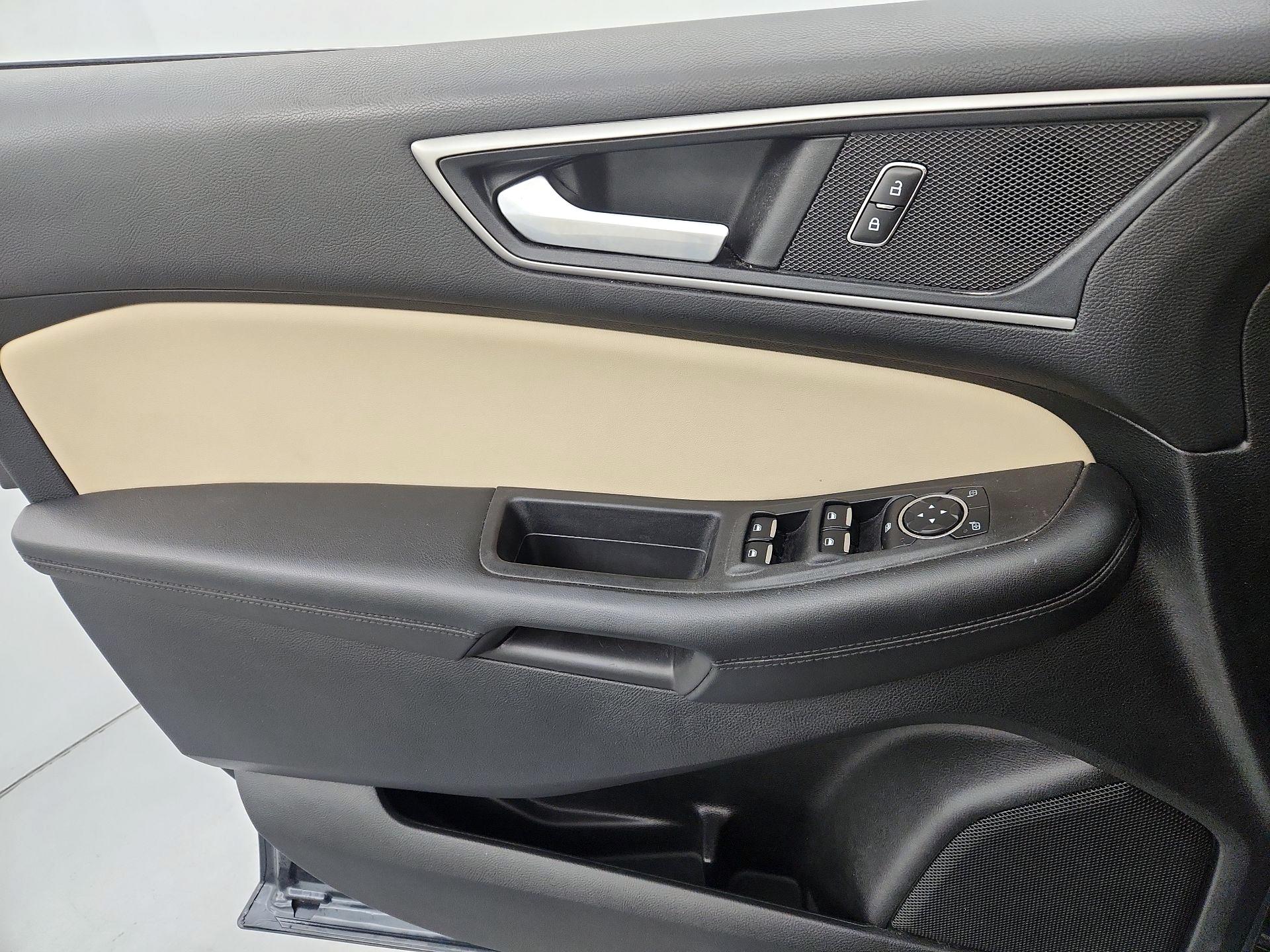 Thumbnail: 2022 Ford Edge - 12