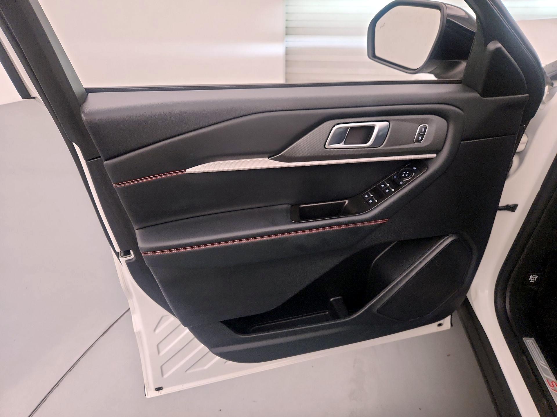 Thumbnail: 2025 Ford Explorer - 12