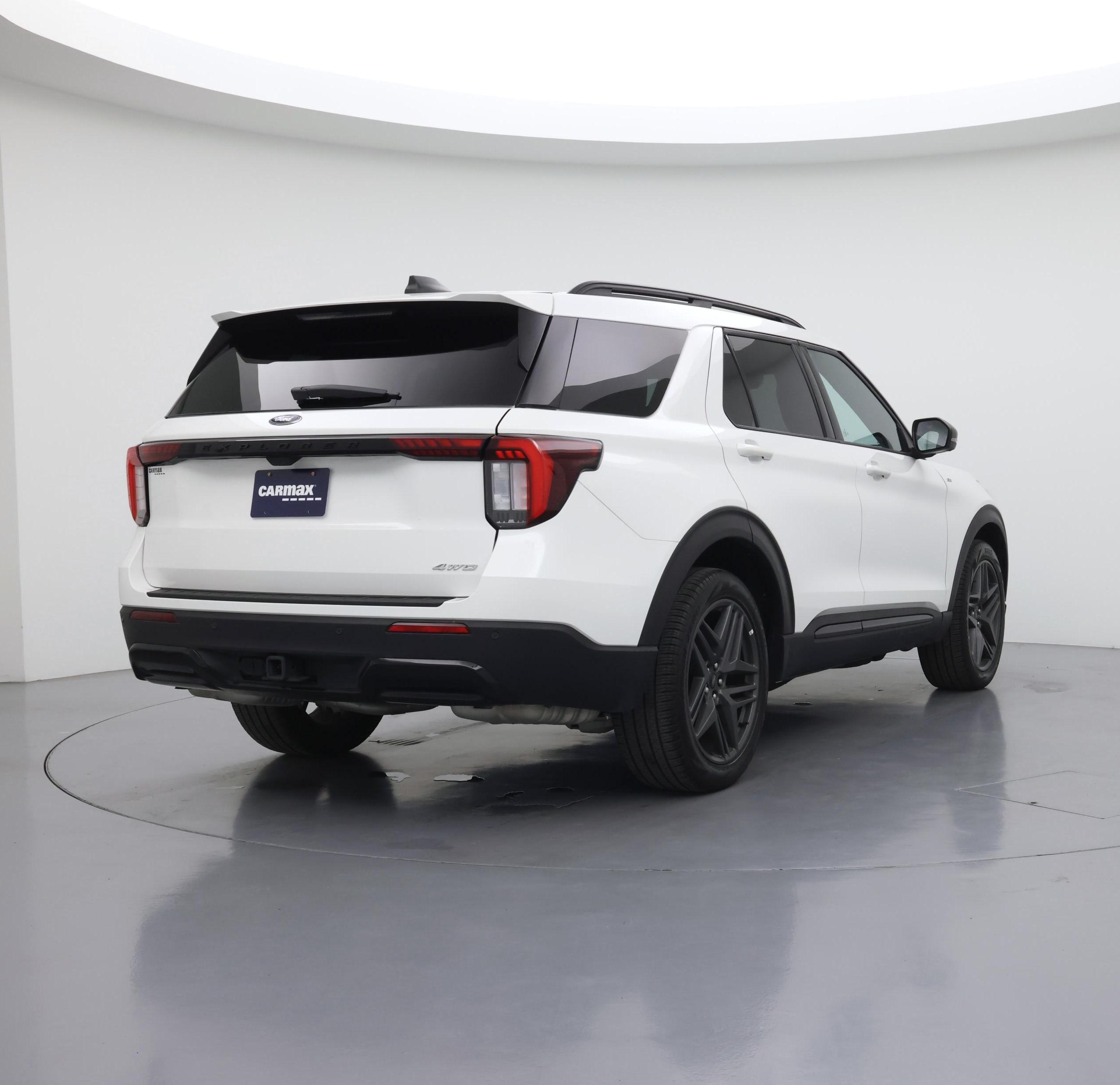 Thumbnail: 2025 Ford Explorer - 8