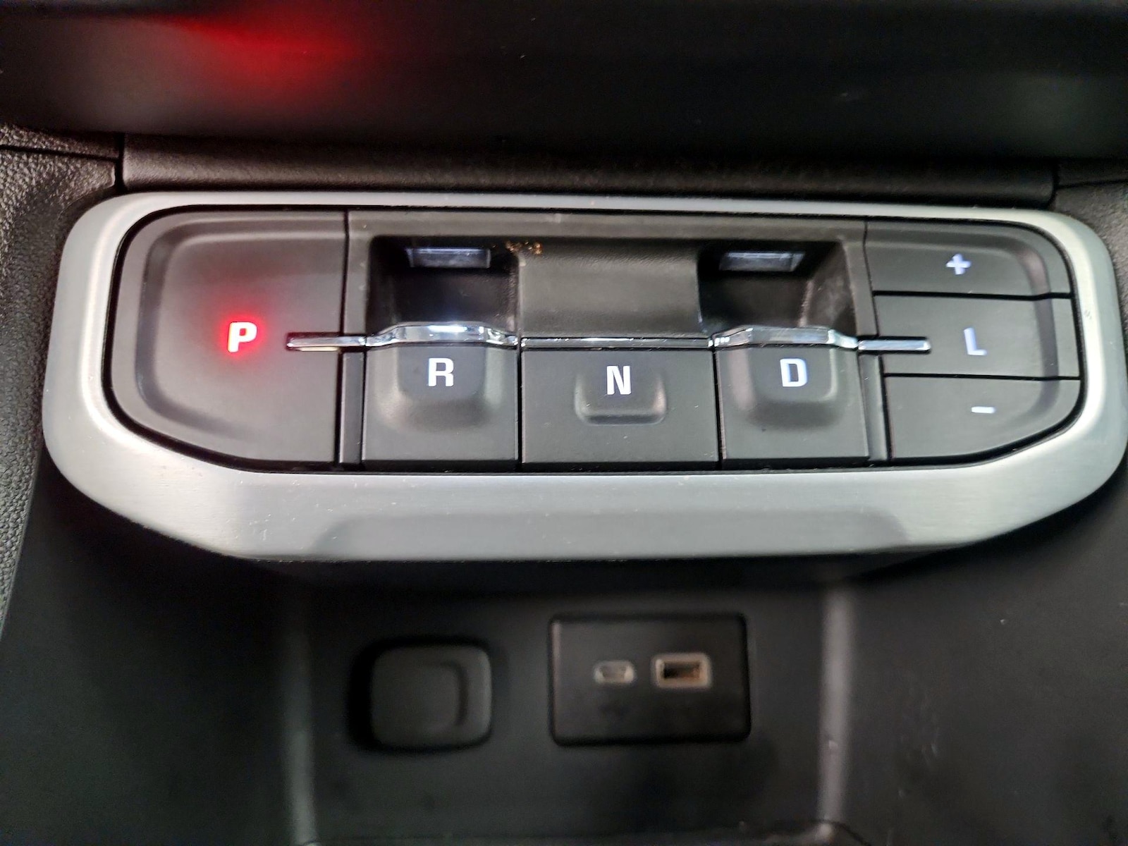 2021 GMC Acadia SLE - Photo 18