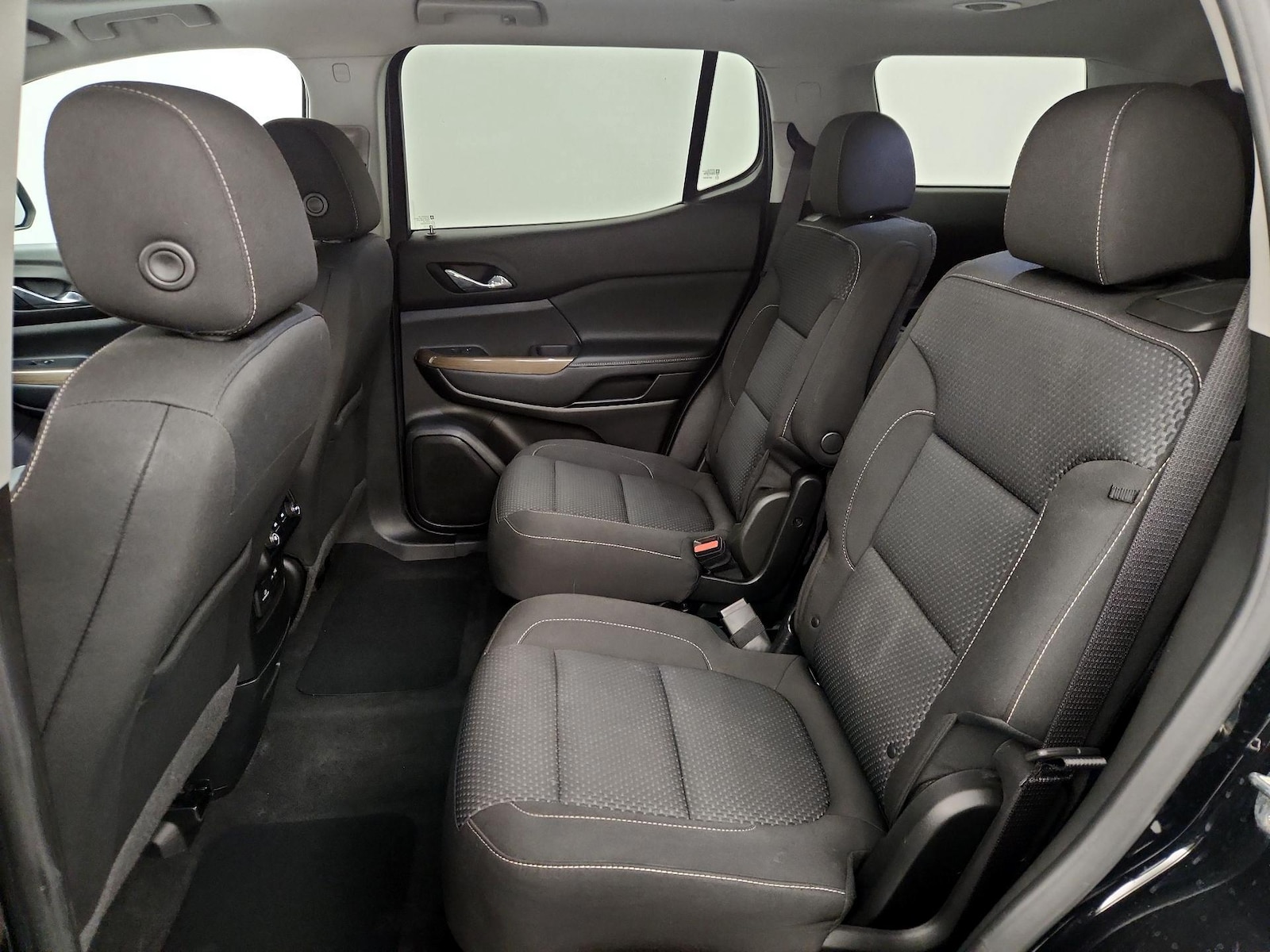 2021 GMC Acadia SLE - Photo 21