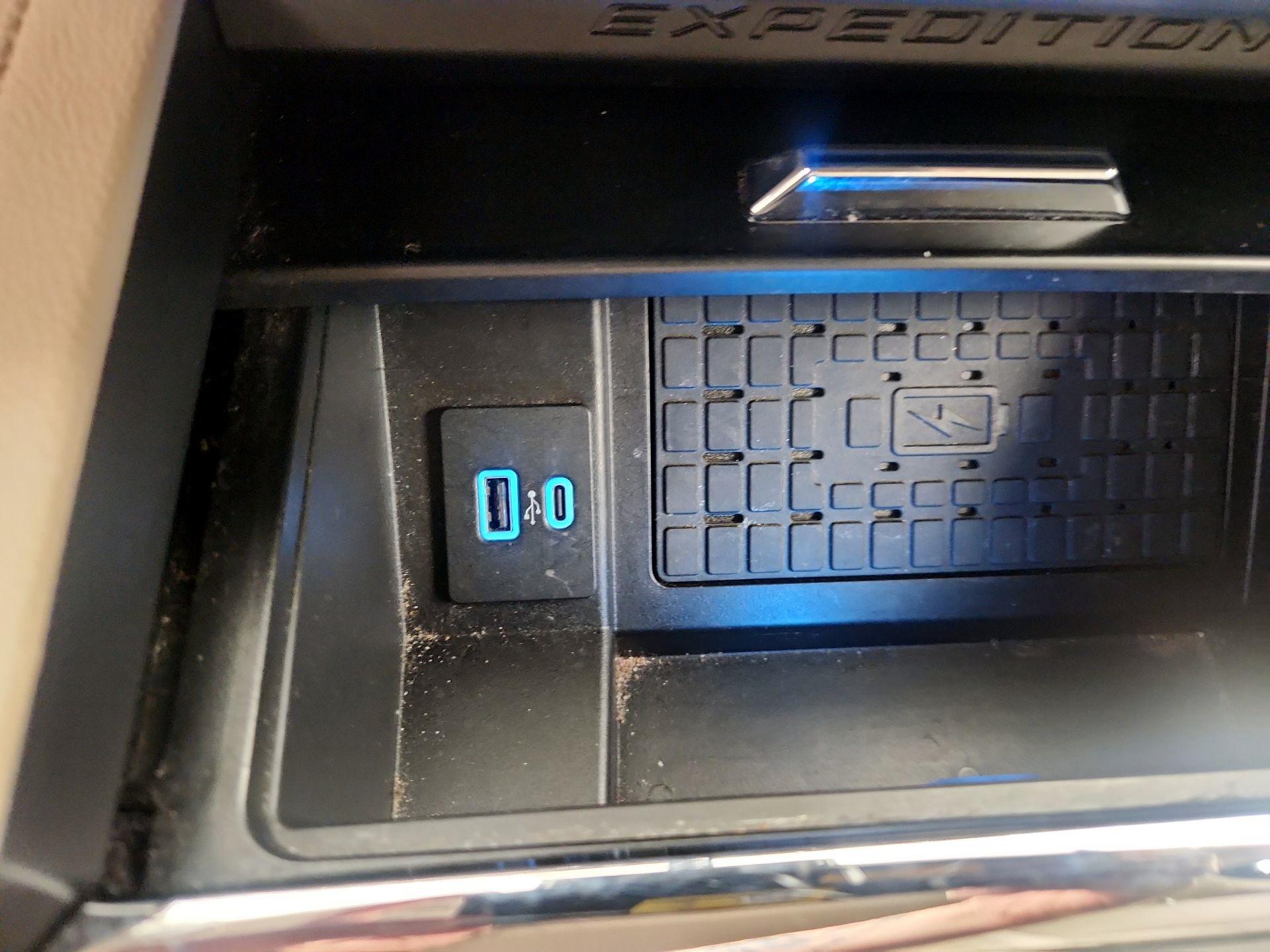 Thumbnail: 2024 Ford Expedition MAX - 19